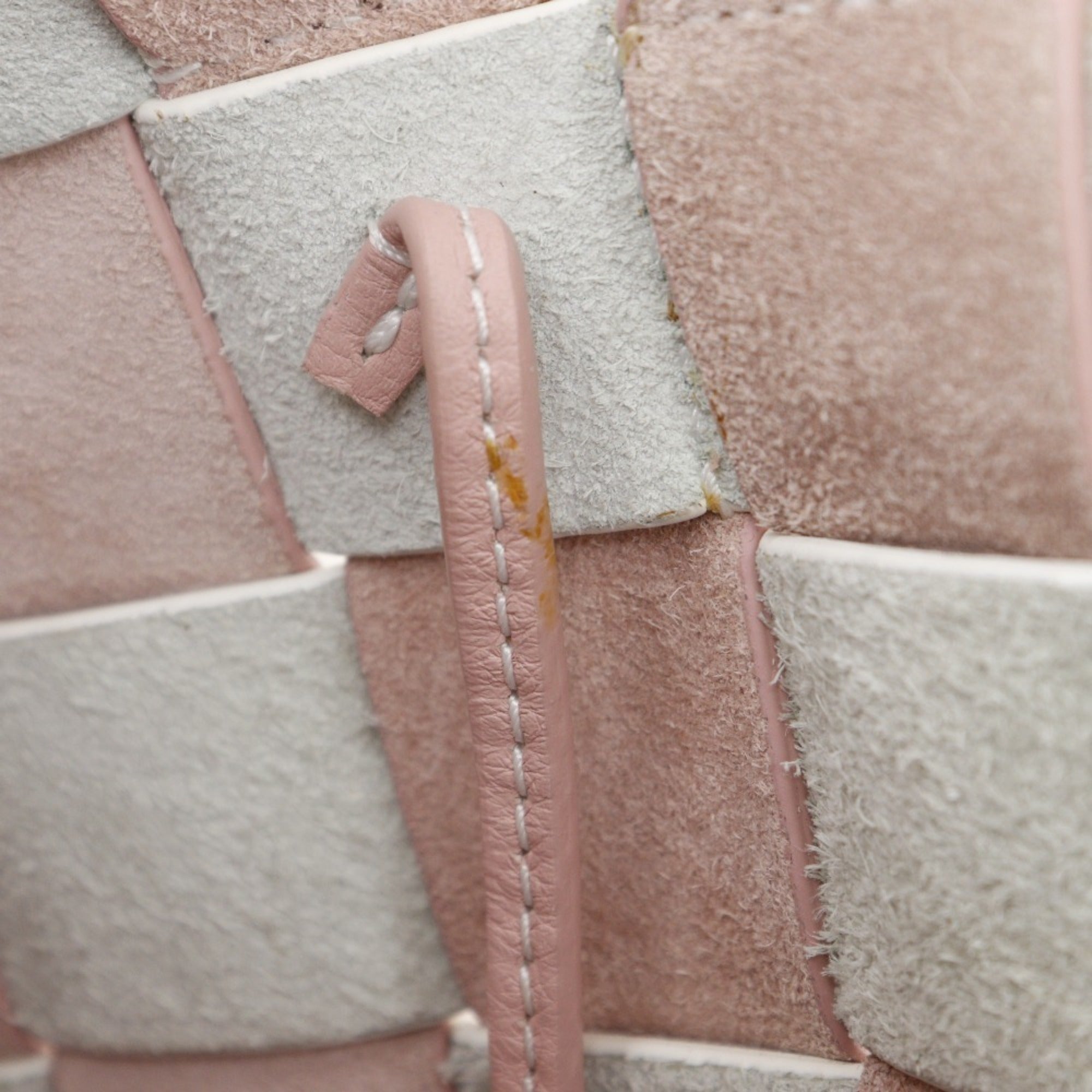 Loewe Pink White Leather Basket Handbag (Pre-Owned)