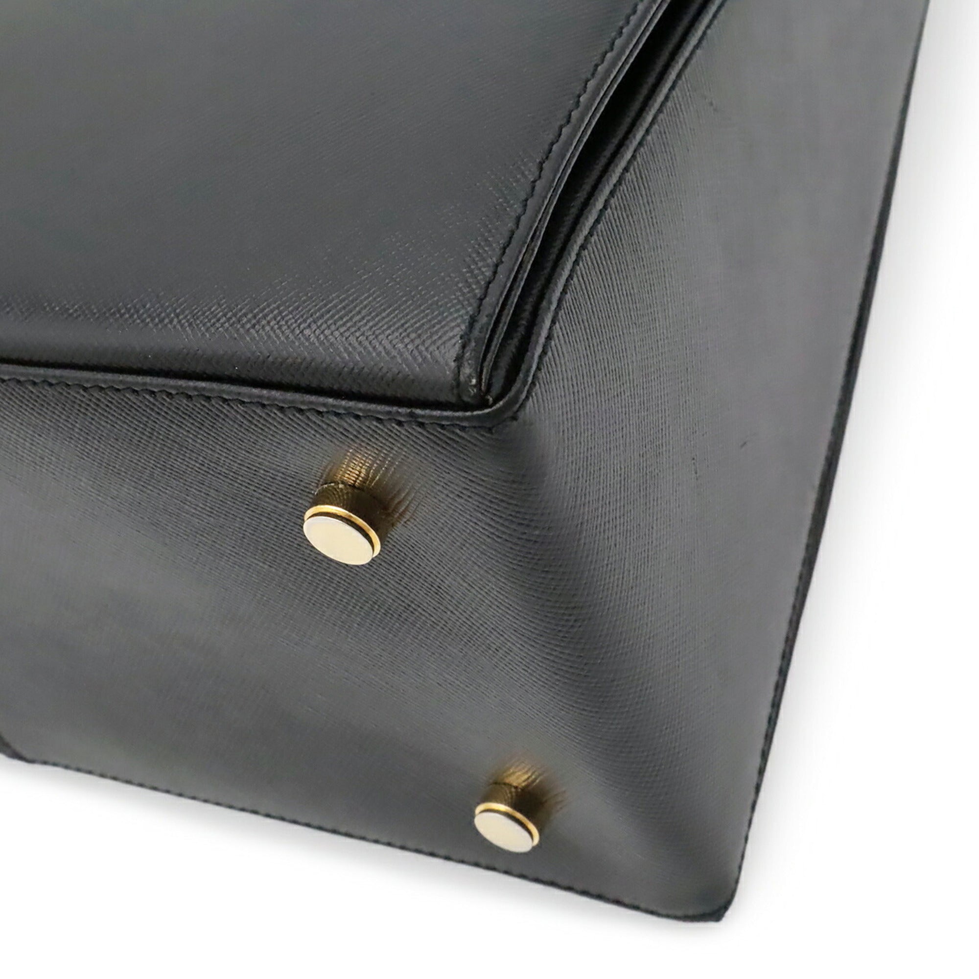 Salvatore Ferragamo Black Leather Handbag Shoulder Bag (Pre-Owned)