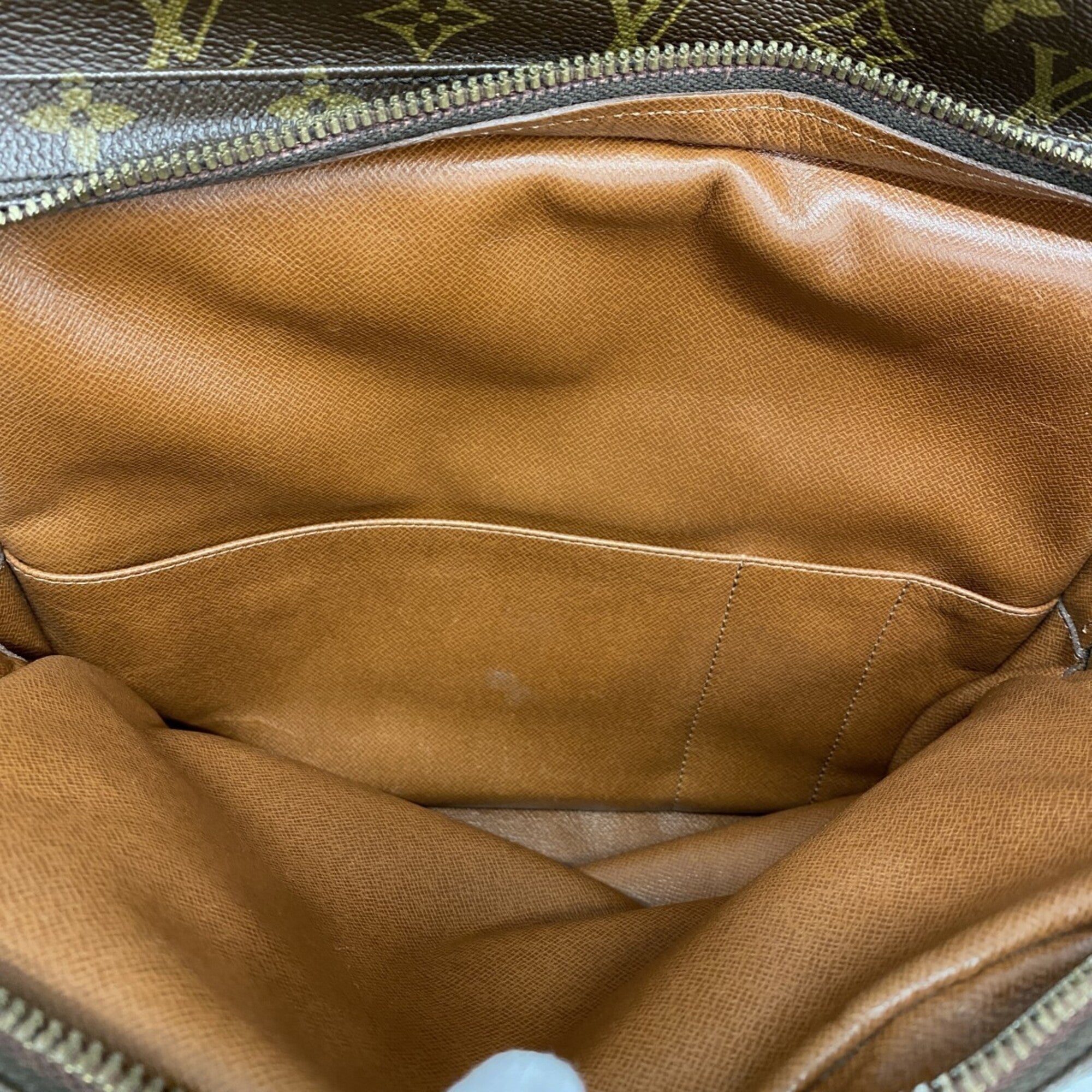 Louis Vuitton Brown Shoulder Bag (Pre-Owned)