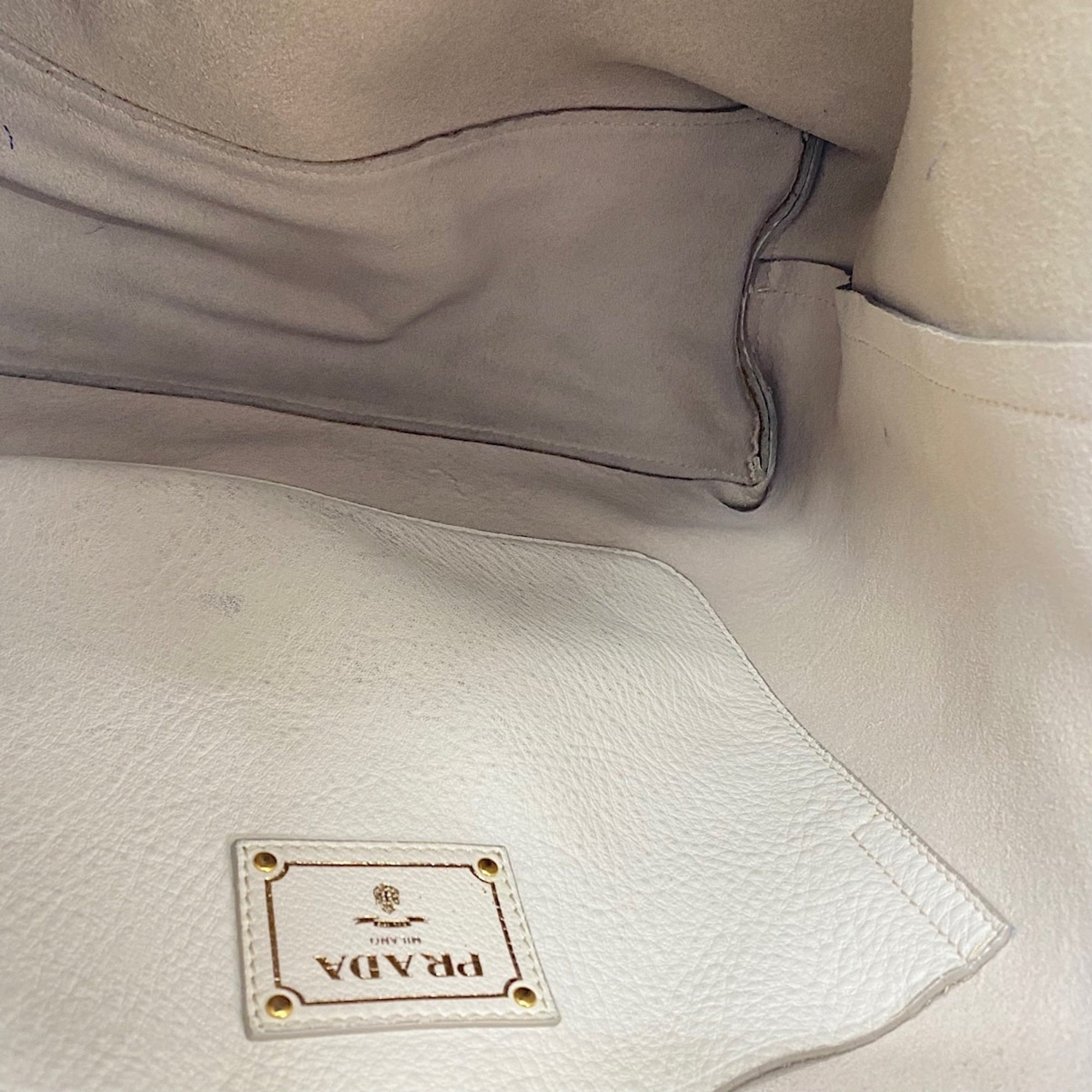 Prada White Leather Tote Bag (Pre-Owned)