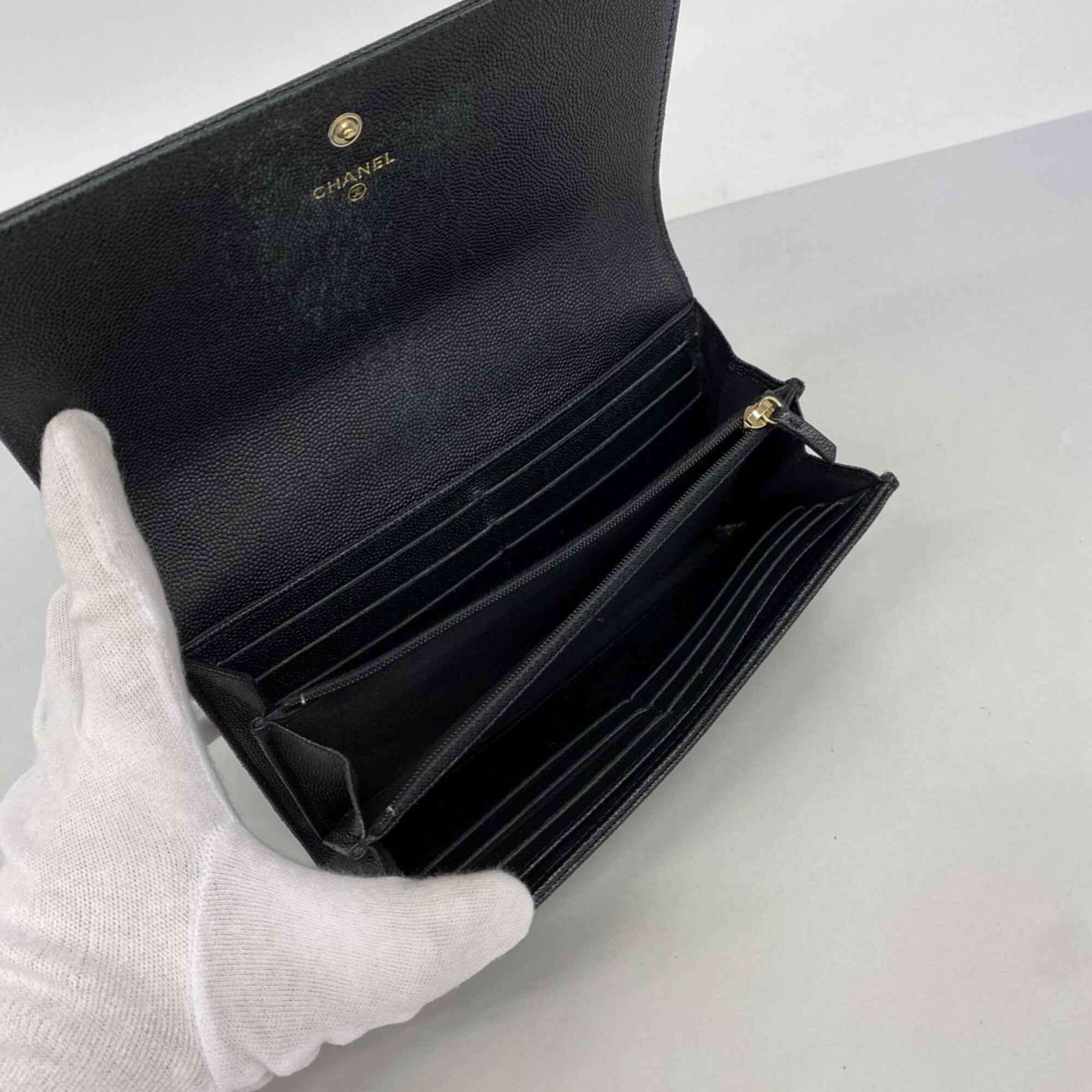 Chanel Black Grained Calfskin Long Wallet (Bi-Fold) (Pre-Owned)