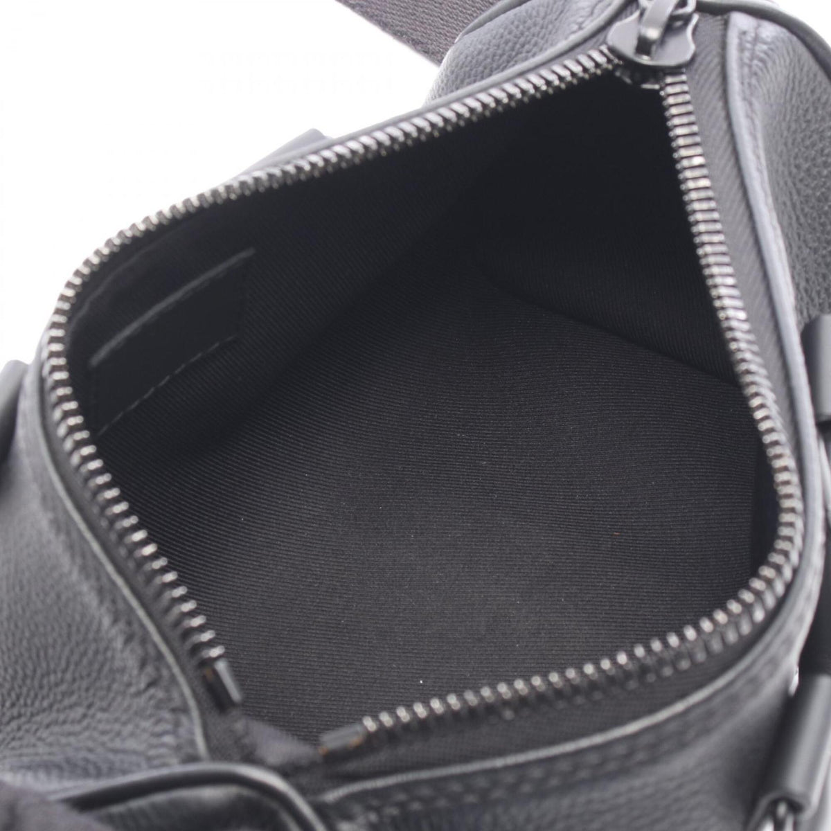 Louis Vuitton Black Leather Handbag (Pre-Owned)