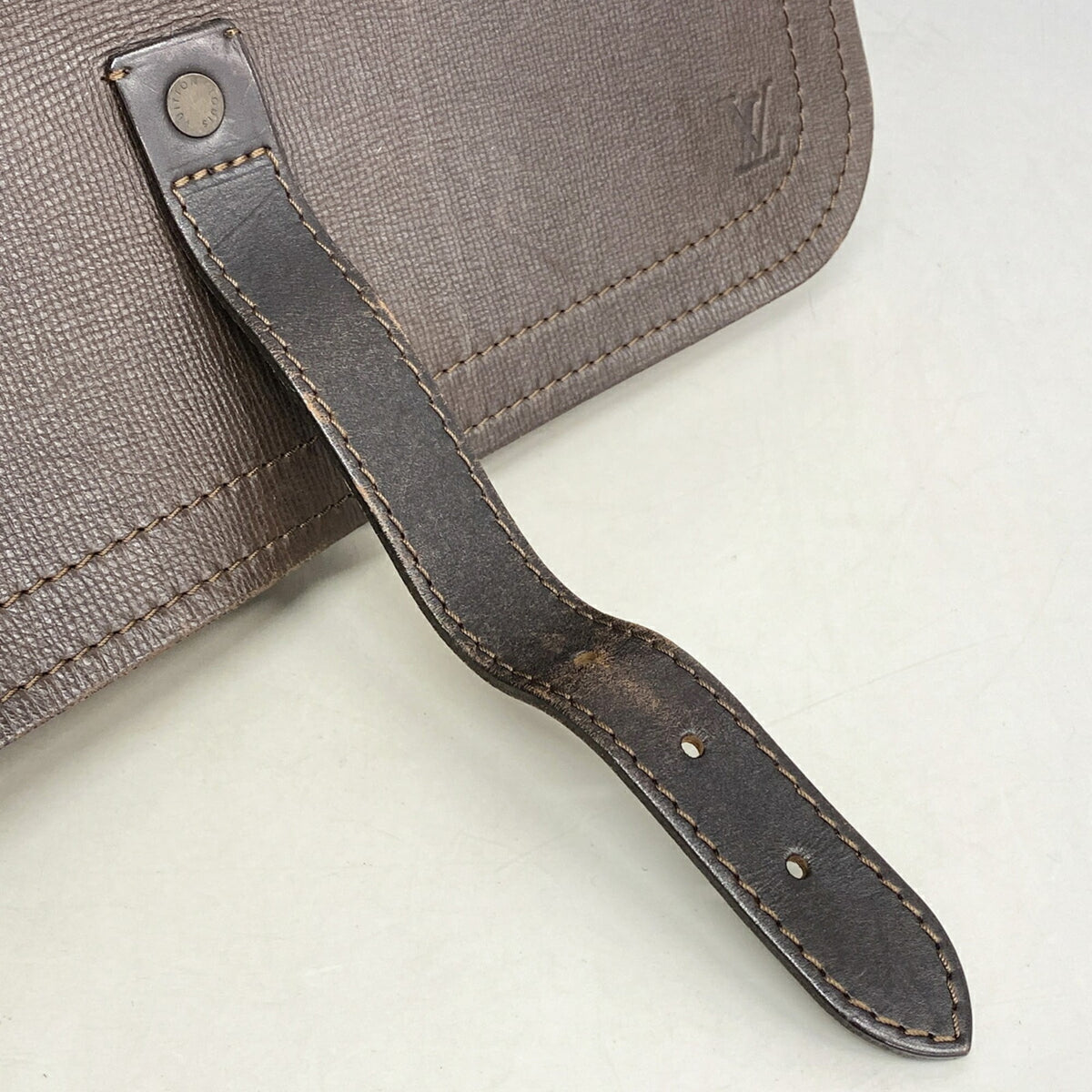 Louis Vuitton Coffee Shoulder Bag (Pre-Owned)