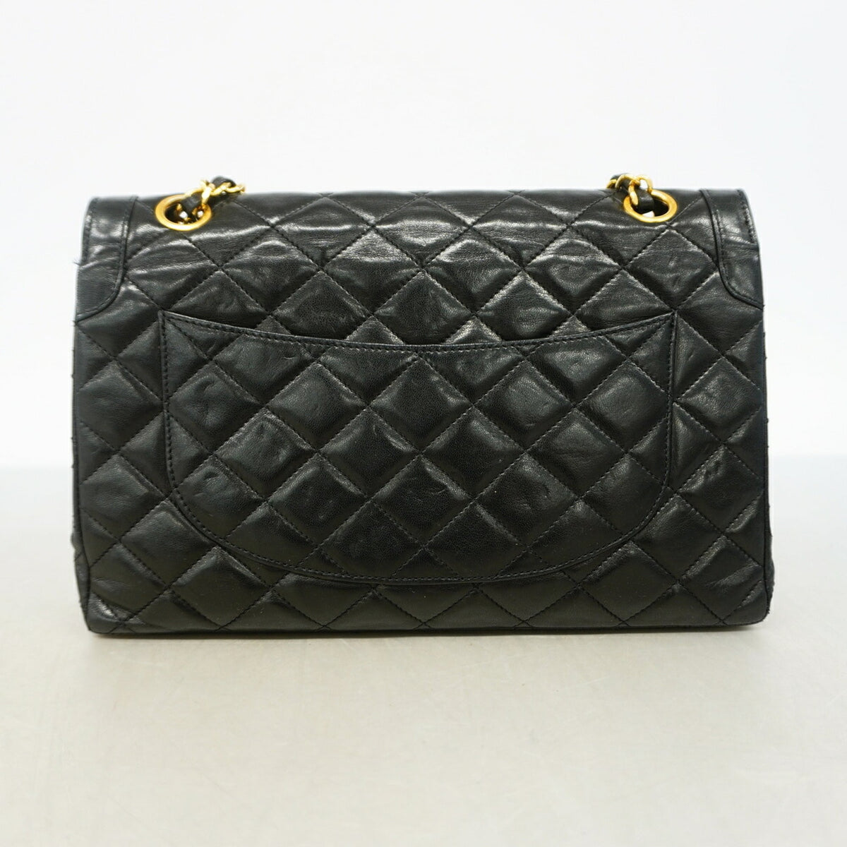 Chanel Black Leather Shoulder Bag (Pre-Owned)