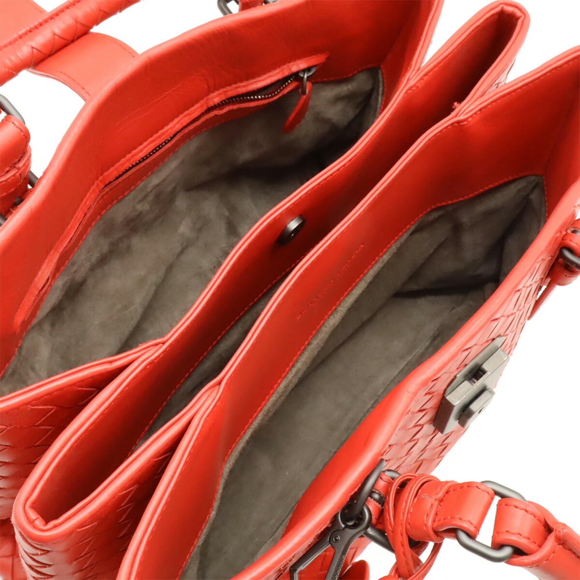 Bottega Veneta Intrecciato Red Color Leather Handbag (Pre-Owned)