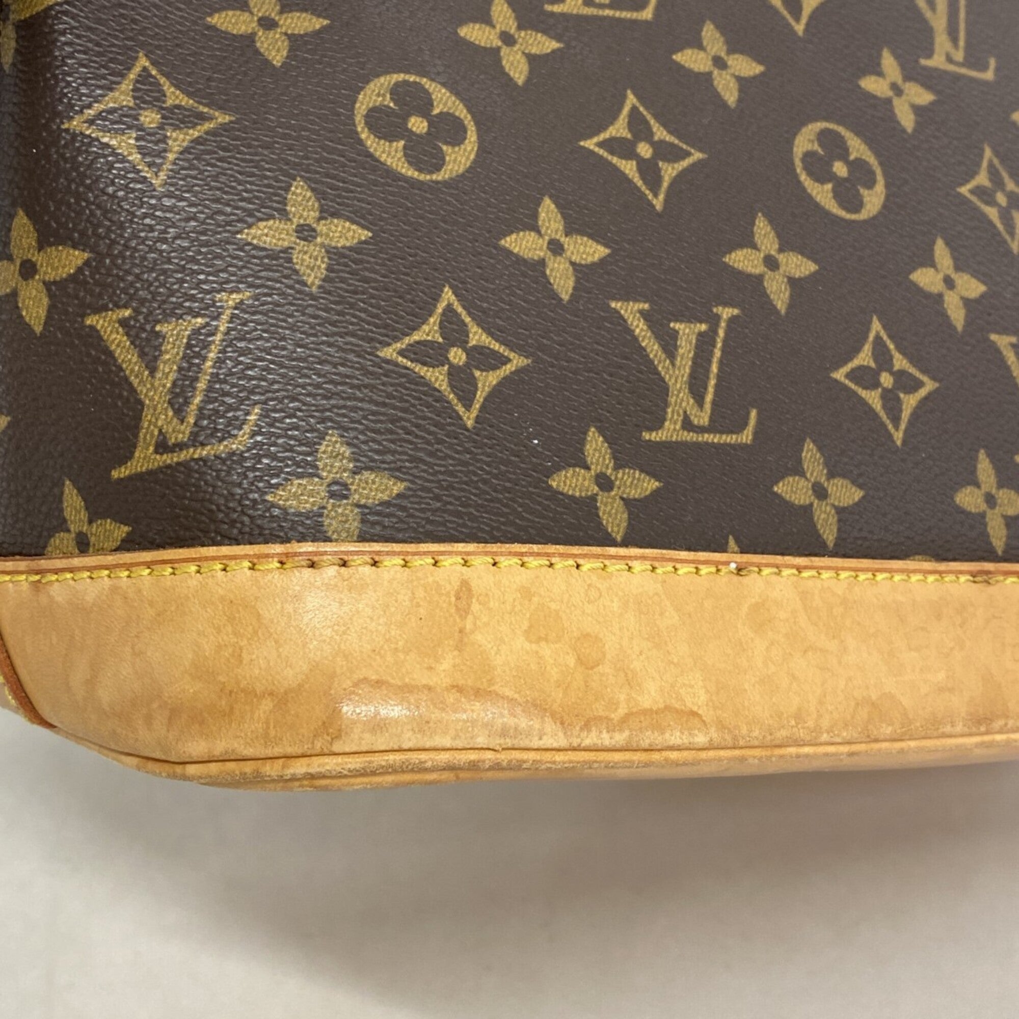 Louis Vuitton Brown Handbag (Pre-Owned)