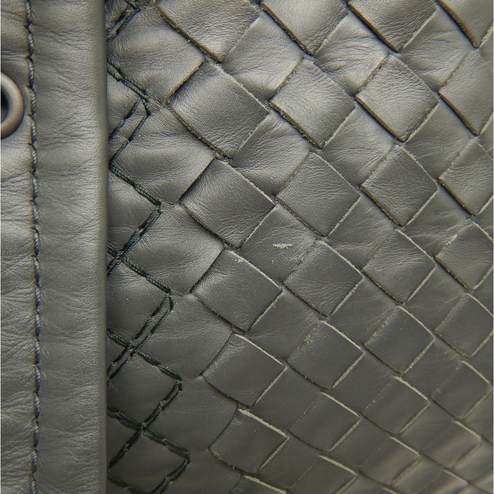 Bottega Veneta Intreccio Gray Intrecciato Tote Bag (Pre-Owned)