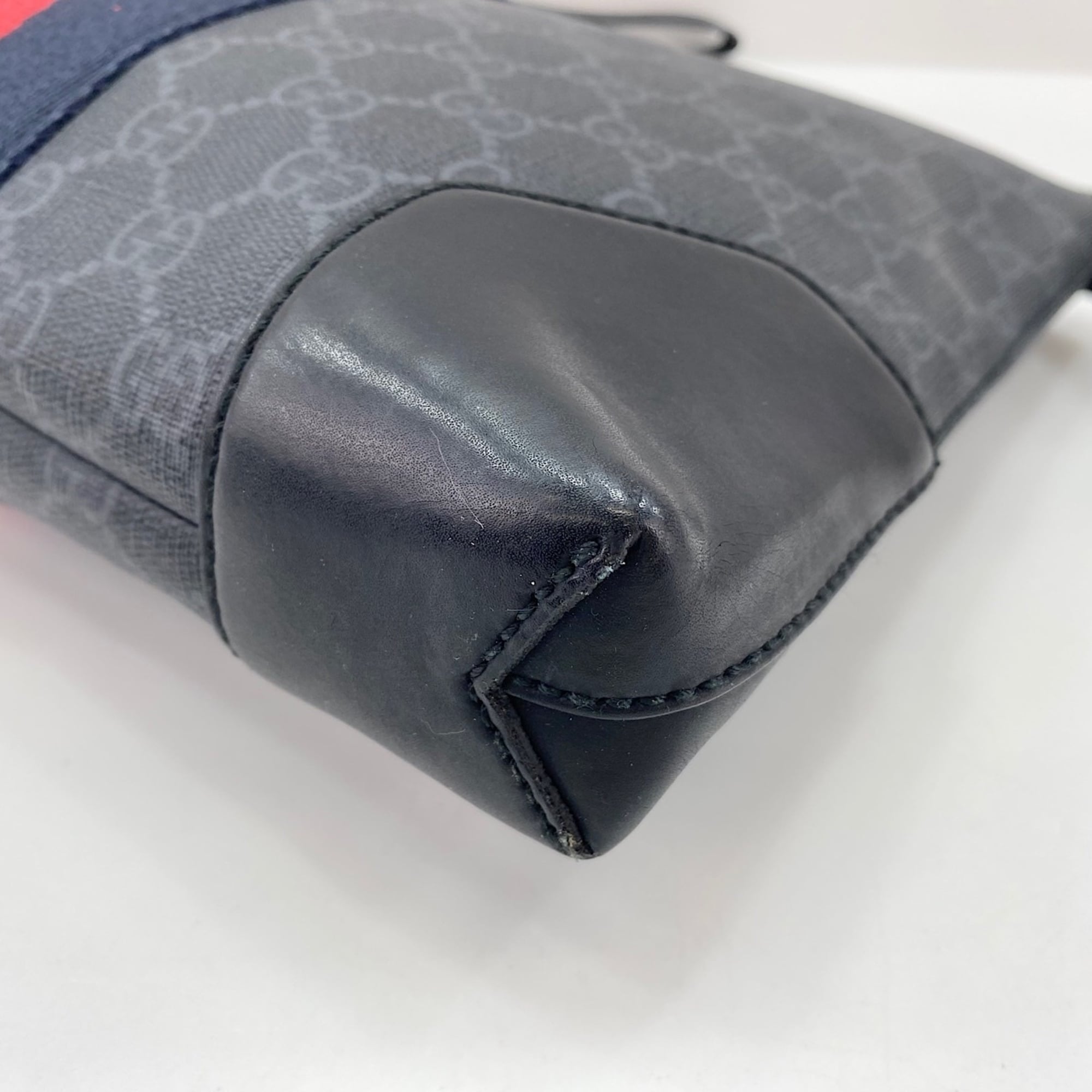 Gucci Black Clutch Bag (Pre-Owned)