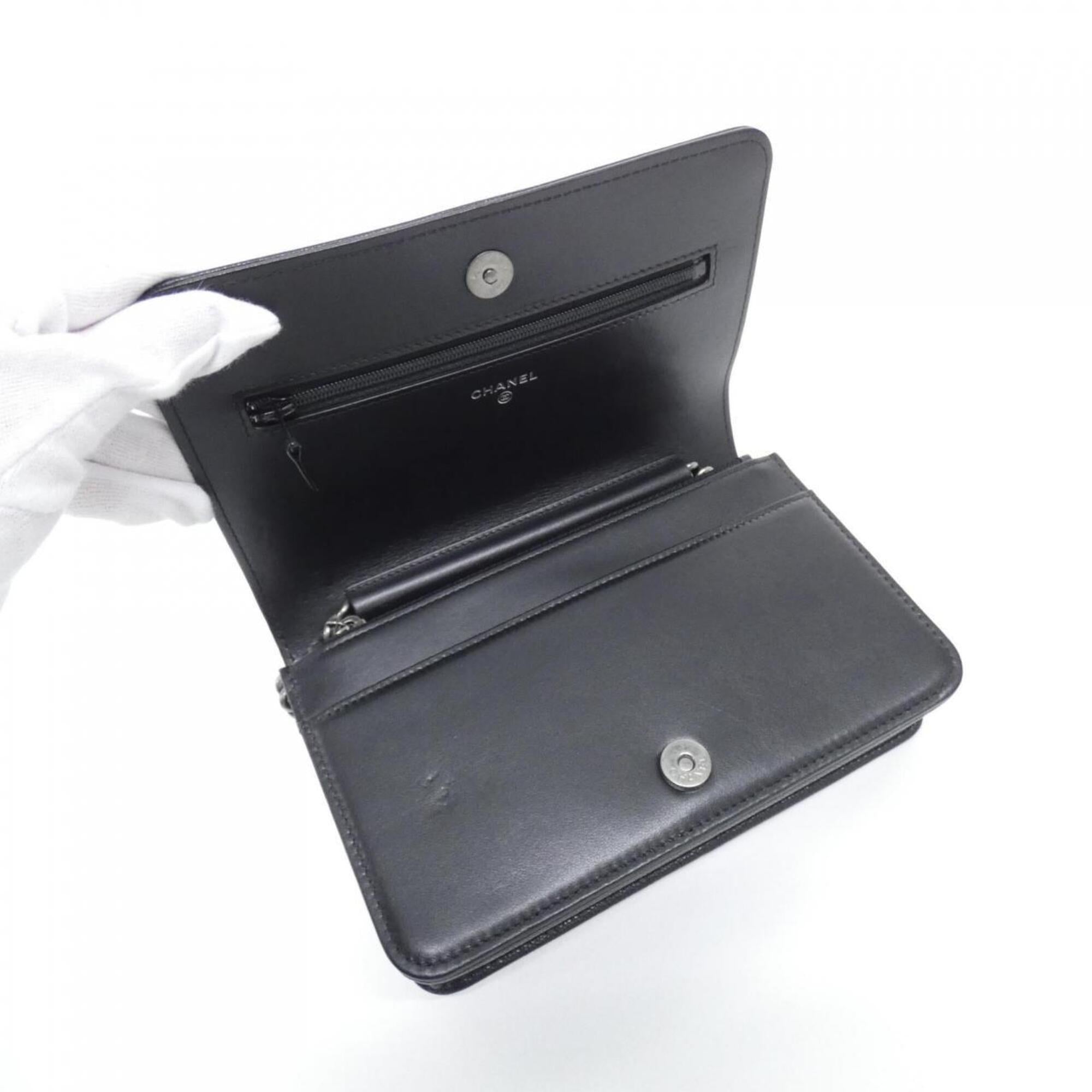 Chanel Black Grained Calfskin Chain/Shoulder Wallet (Pre-Owned)