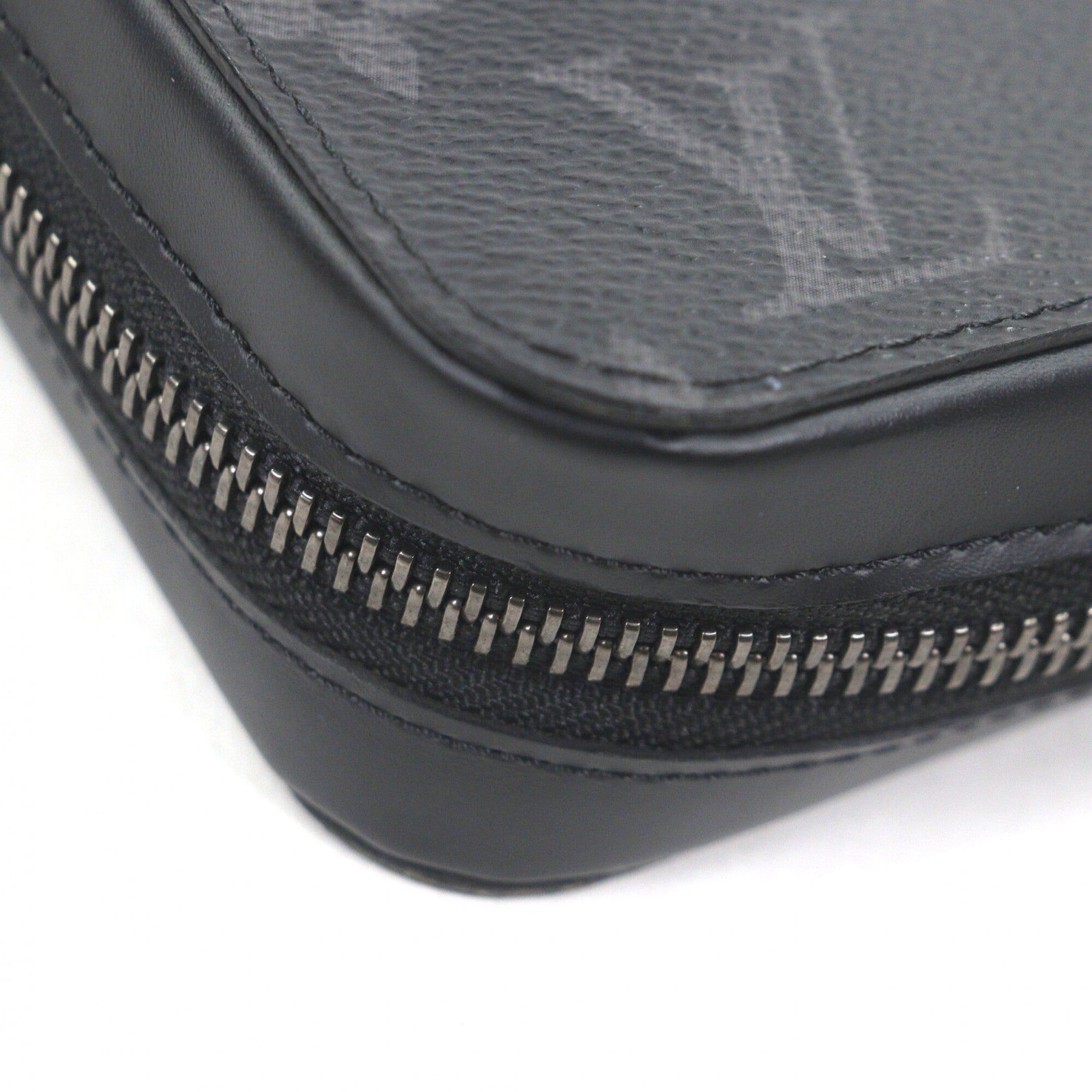 Louis Vuitton Black Monogram Eclipse Canvas Long Wallet (Bi-Fold) (Pre-Owned)