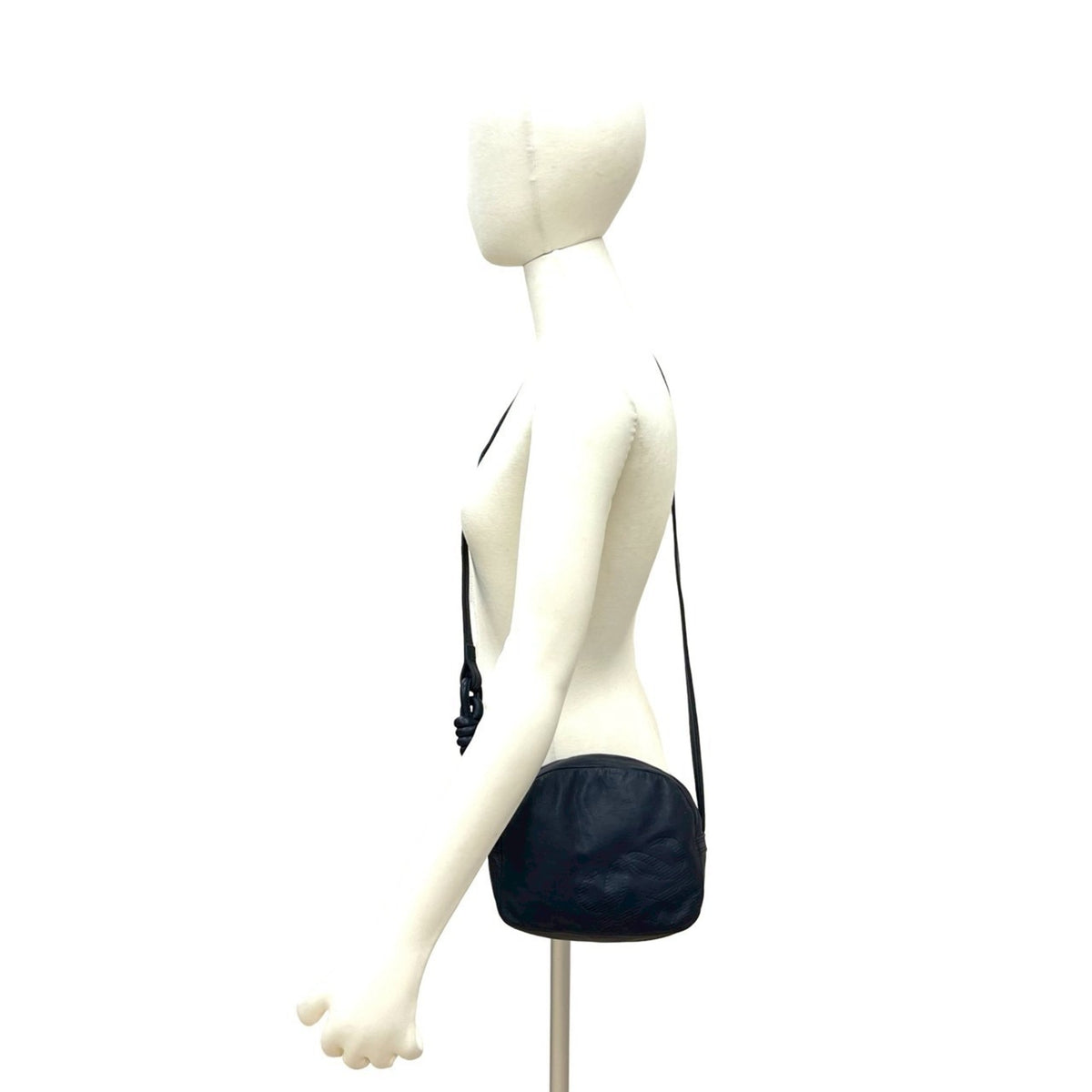 Loewe Purple Leather Pochette Shoulder Bag (Pre-Owned)