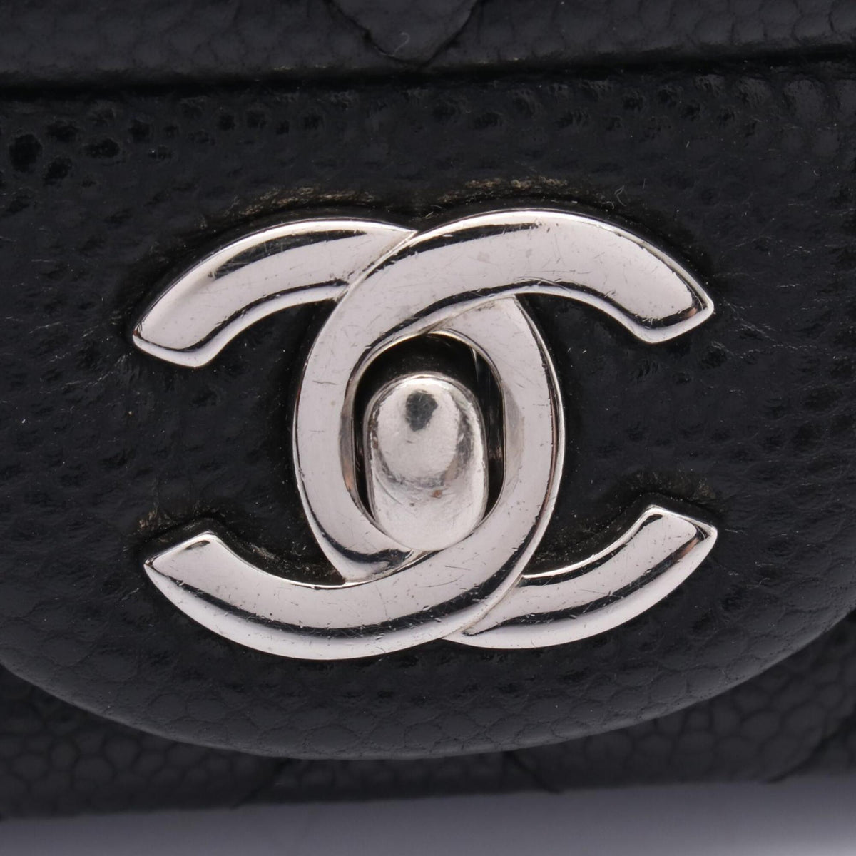 Chanel Black Grained Calfskin Handbag Shoulder Bag (Pre-Owned)