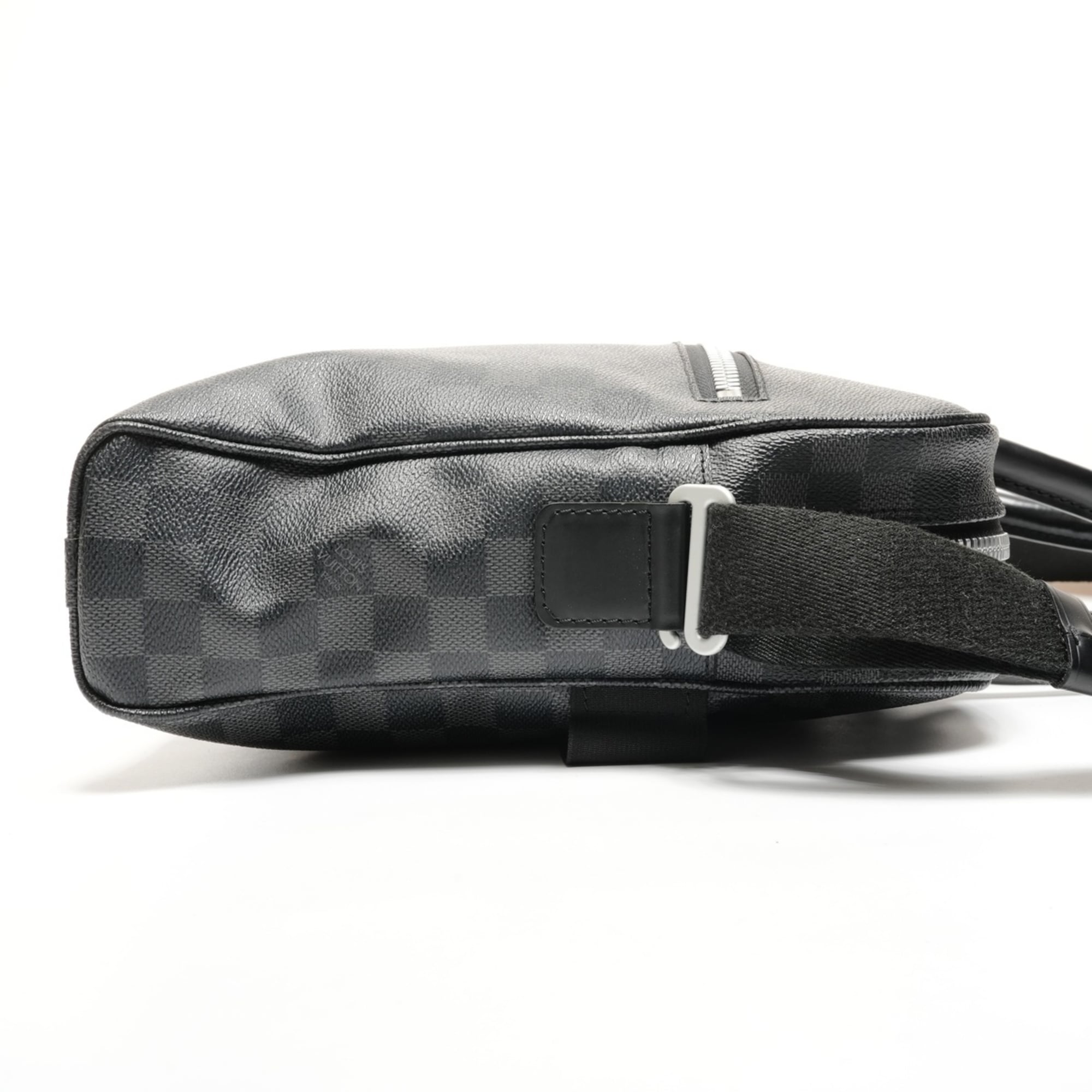 Louis Vuitton Black Damier Graphite Shoulder Bag (Pre-Owned)