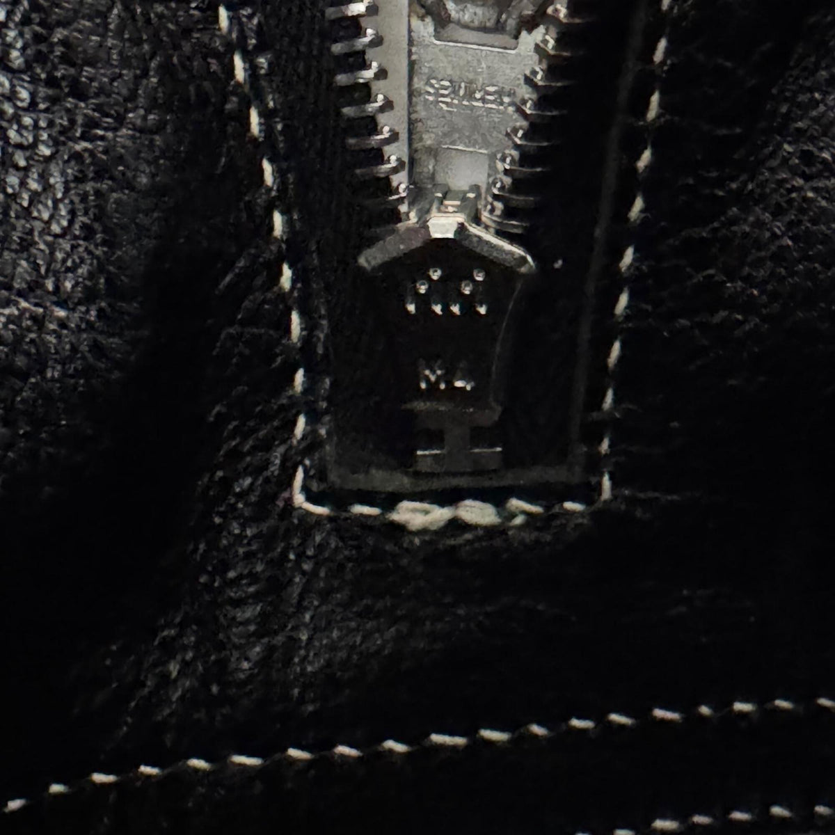 Hermes Silver Leather Handbag (Pre-Owned)