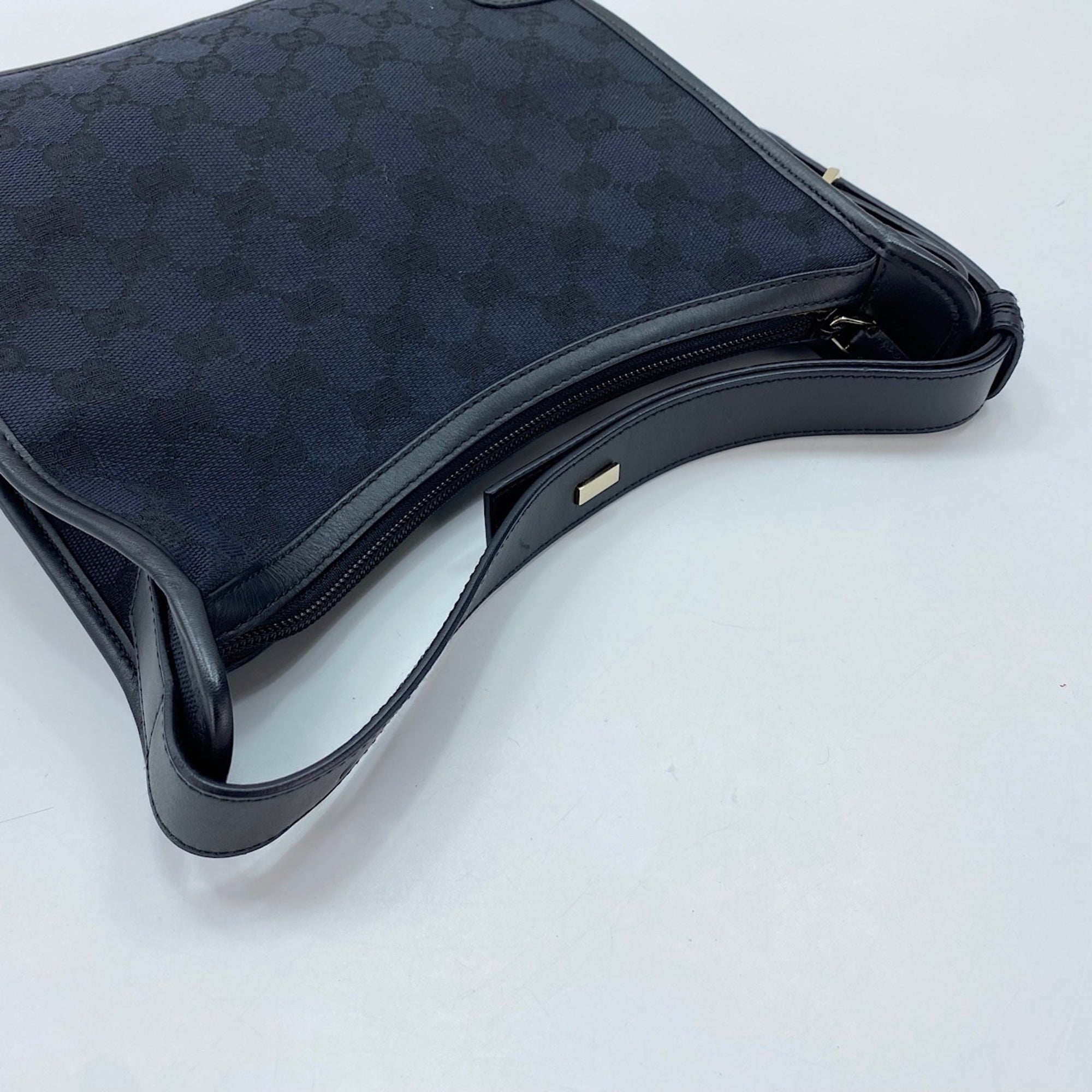 Gucci Brown Shoulder Bag (Pre-Owned)