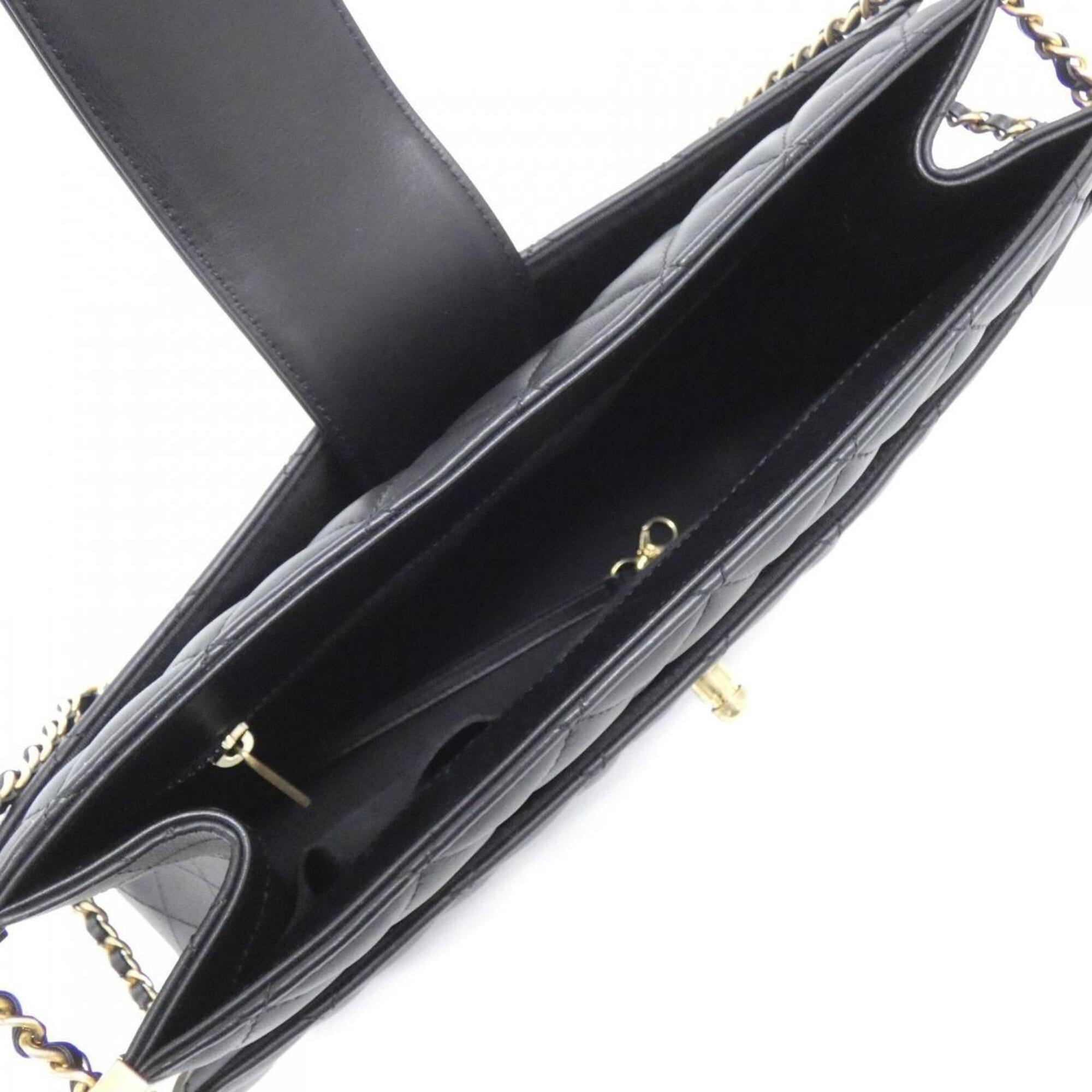 Chanel Black Leather Shoulder Bag (Pre-Owned)