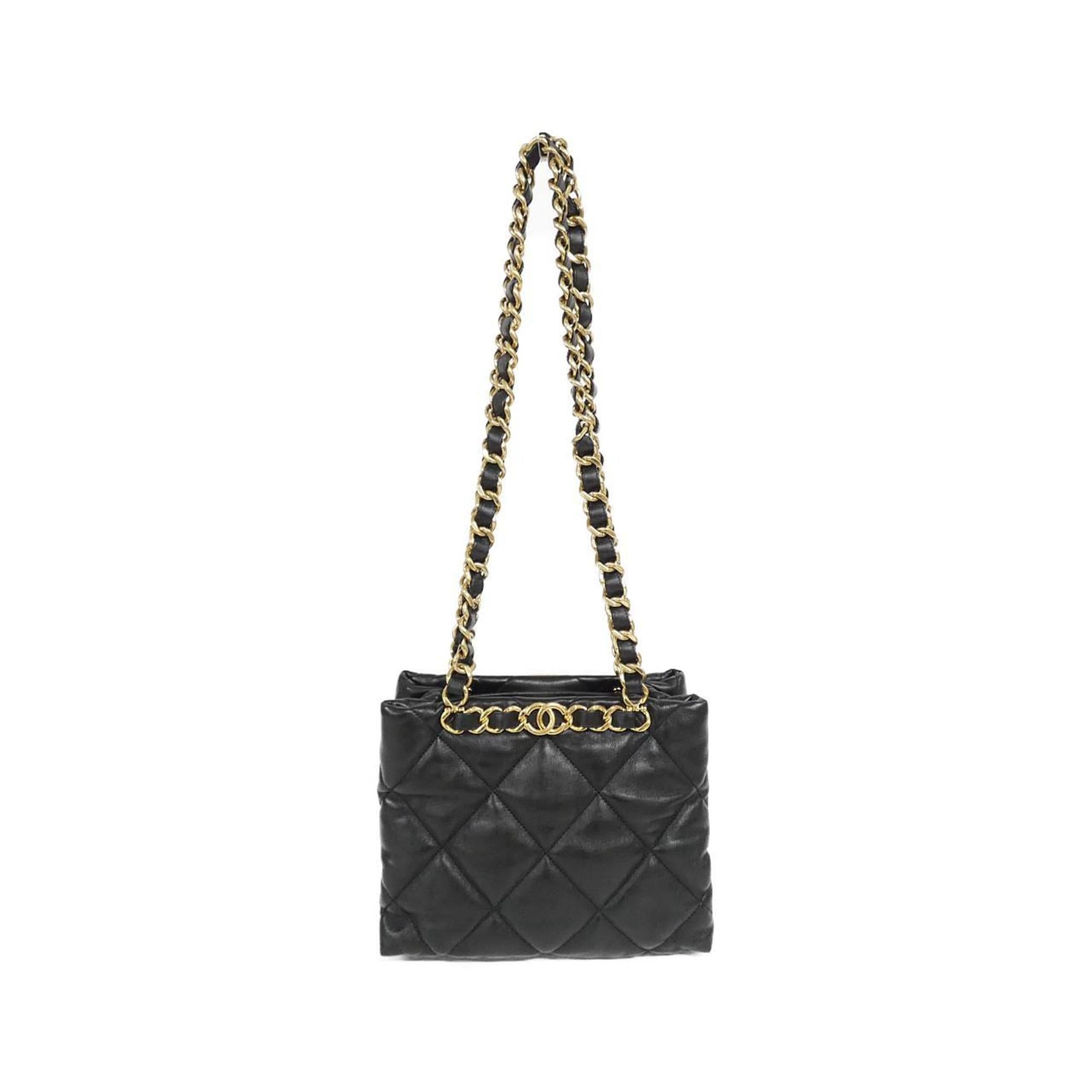 Chanel Black Leather Shoulder Bag (Pre-Owned)