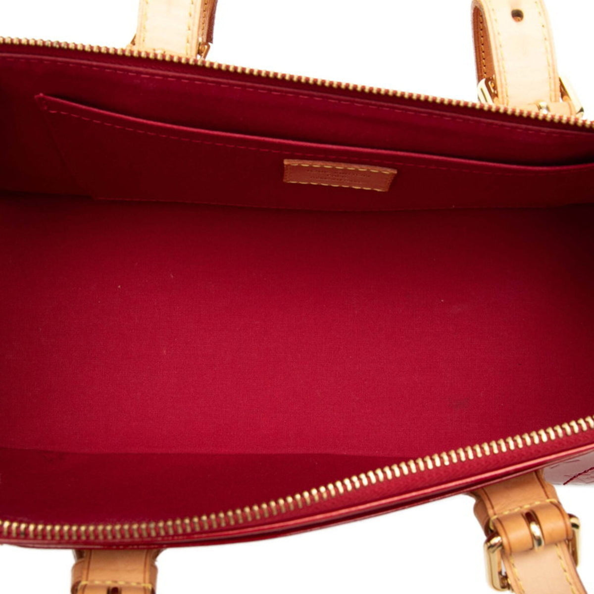 Louis Vuitton Monogram Vernis Pomme D'amour Red Color Patent Leather Handbag (Pre-Owned)