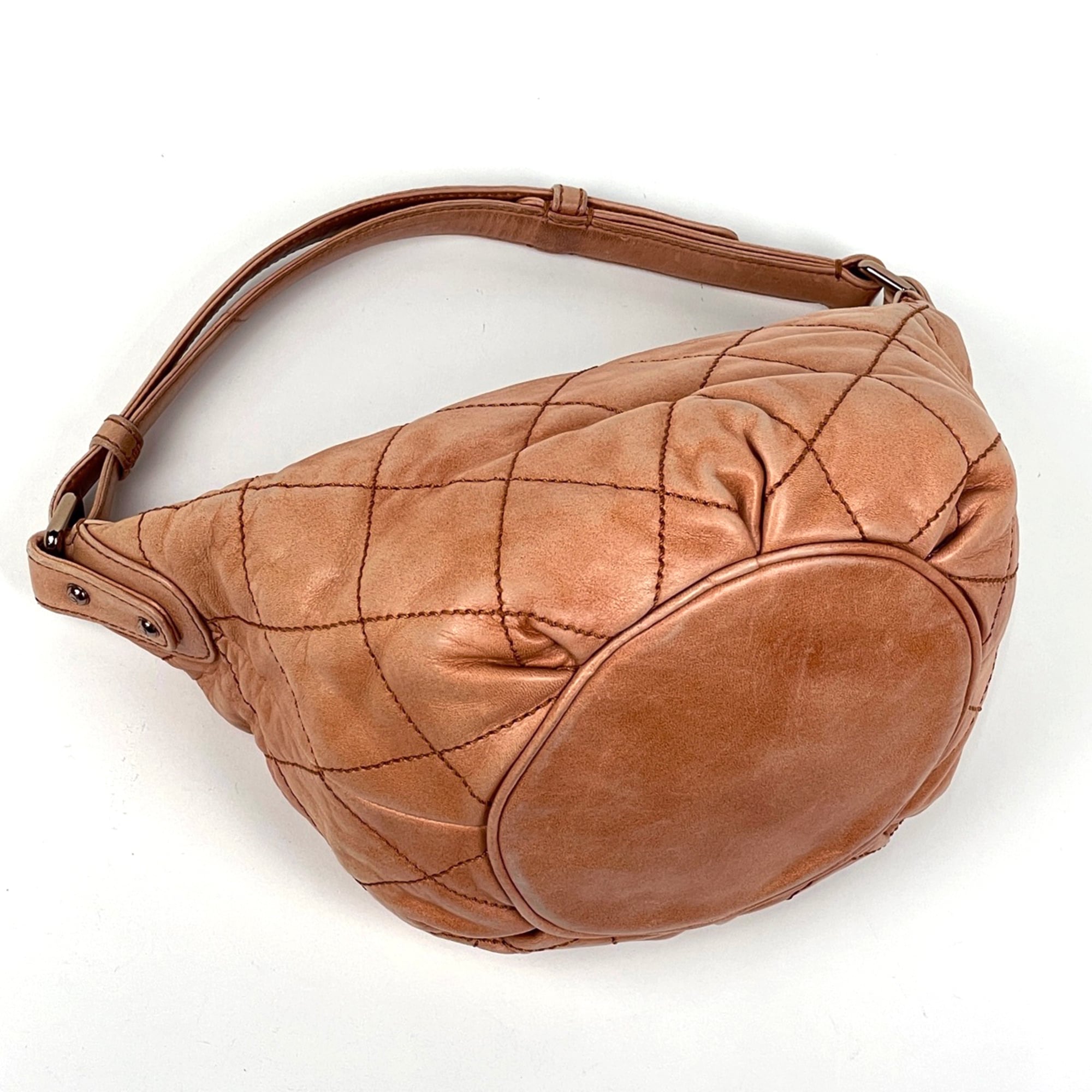 Chanel Pale Orange Leather Shoulder Bag (Pre-Owned)