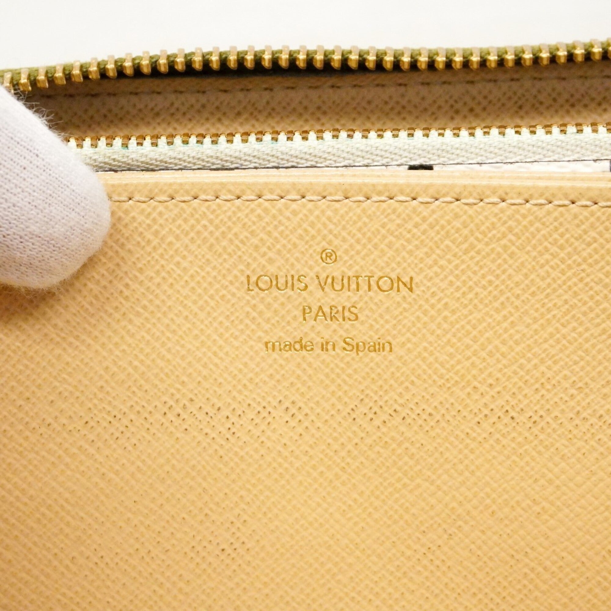 Louis Vuitton Khaki Long Wallet (Bi-Fold) (Pre-Owned)