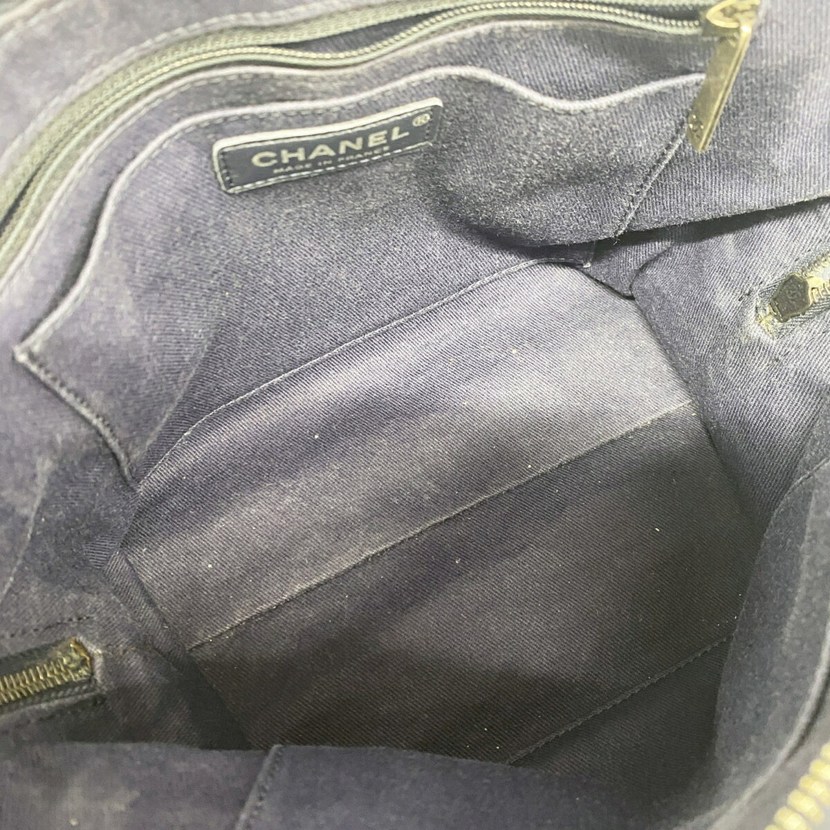 Chanel Blue Grained Calfskin Handbag (Pre-Owned)