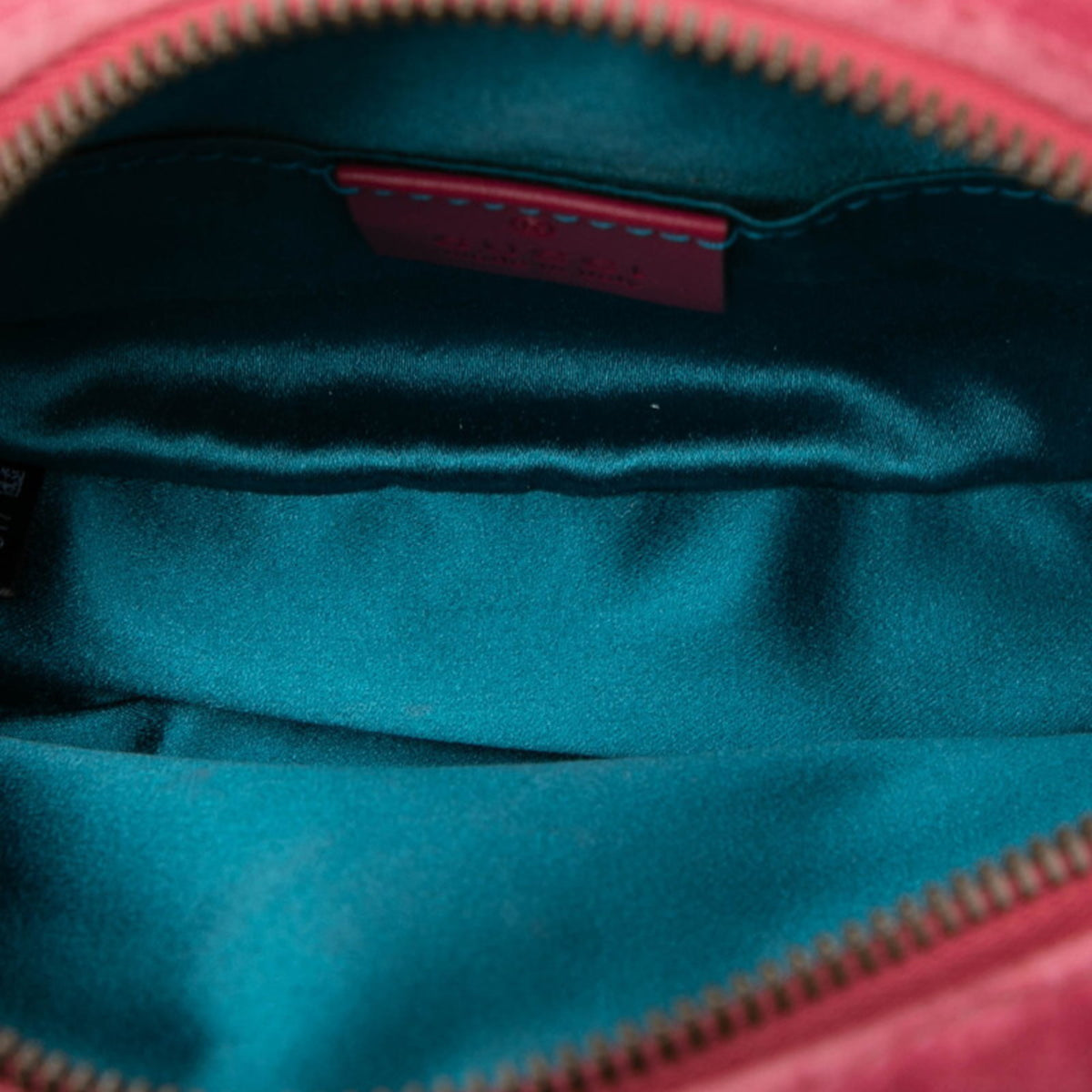 Gucci Pink Leather Sling Bag (Pre-Owned)
