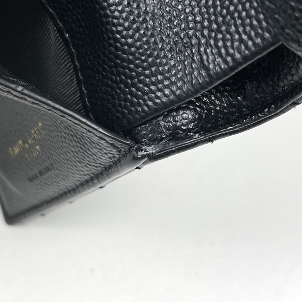Yves Saint Laurent Black Leather Wallet (Bi-Fold) (Pre-Owned)