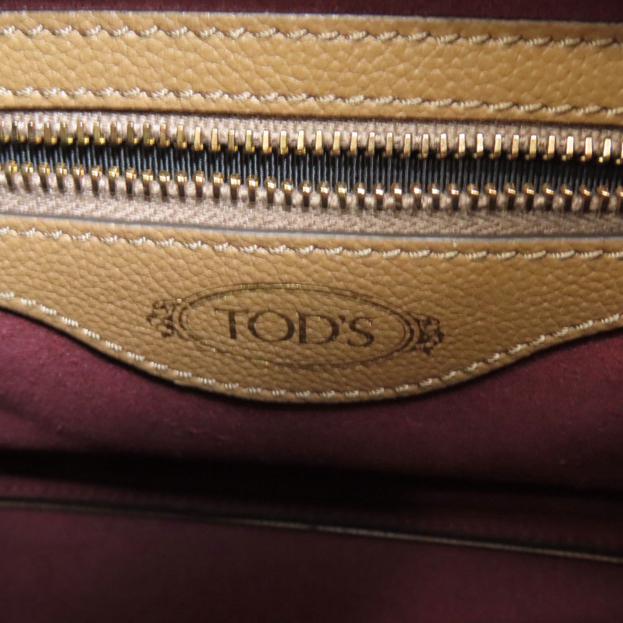 Tod's Brown Leather Shoulder Bag (Pre-Owned)