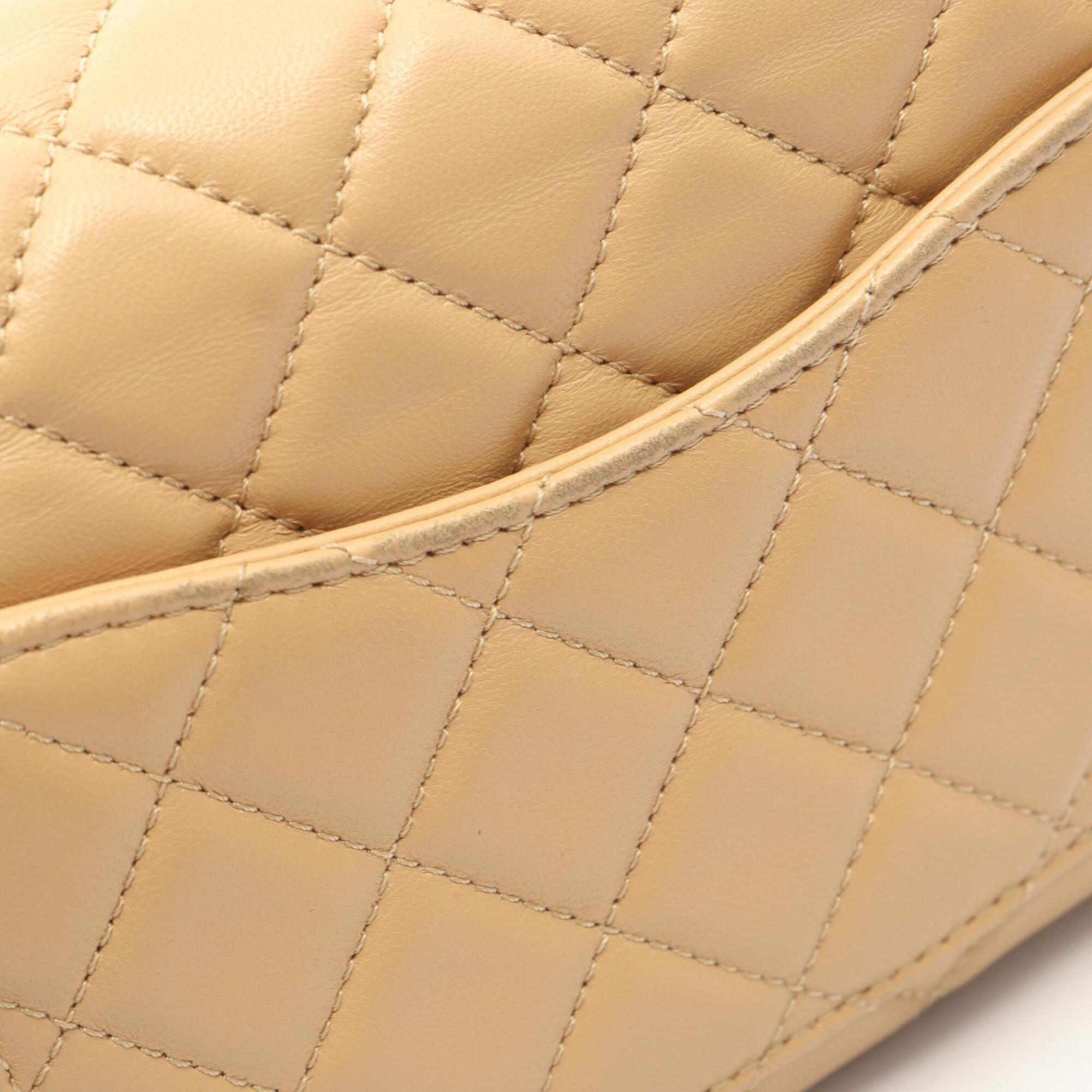 Chanel Matelasse Beige Leather Handbag Shoulder Bag (Pre-Owned)
