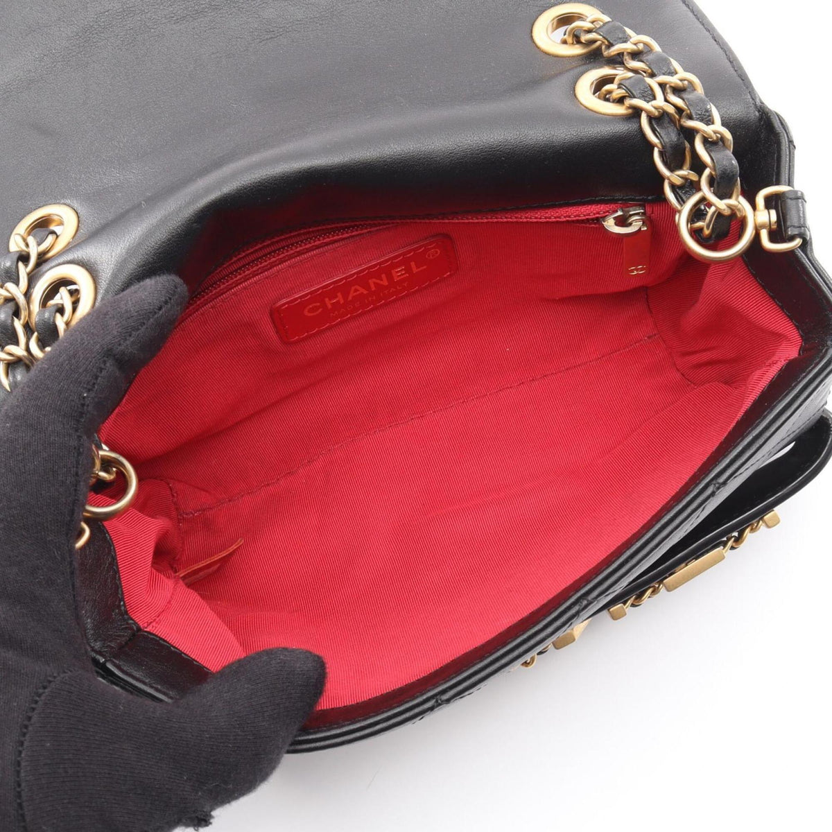 Chanel Black Leather Handbag Shoulder Bag (Pre-Owned)