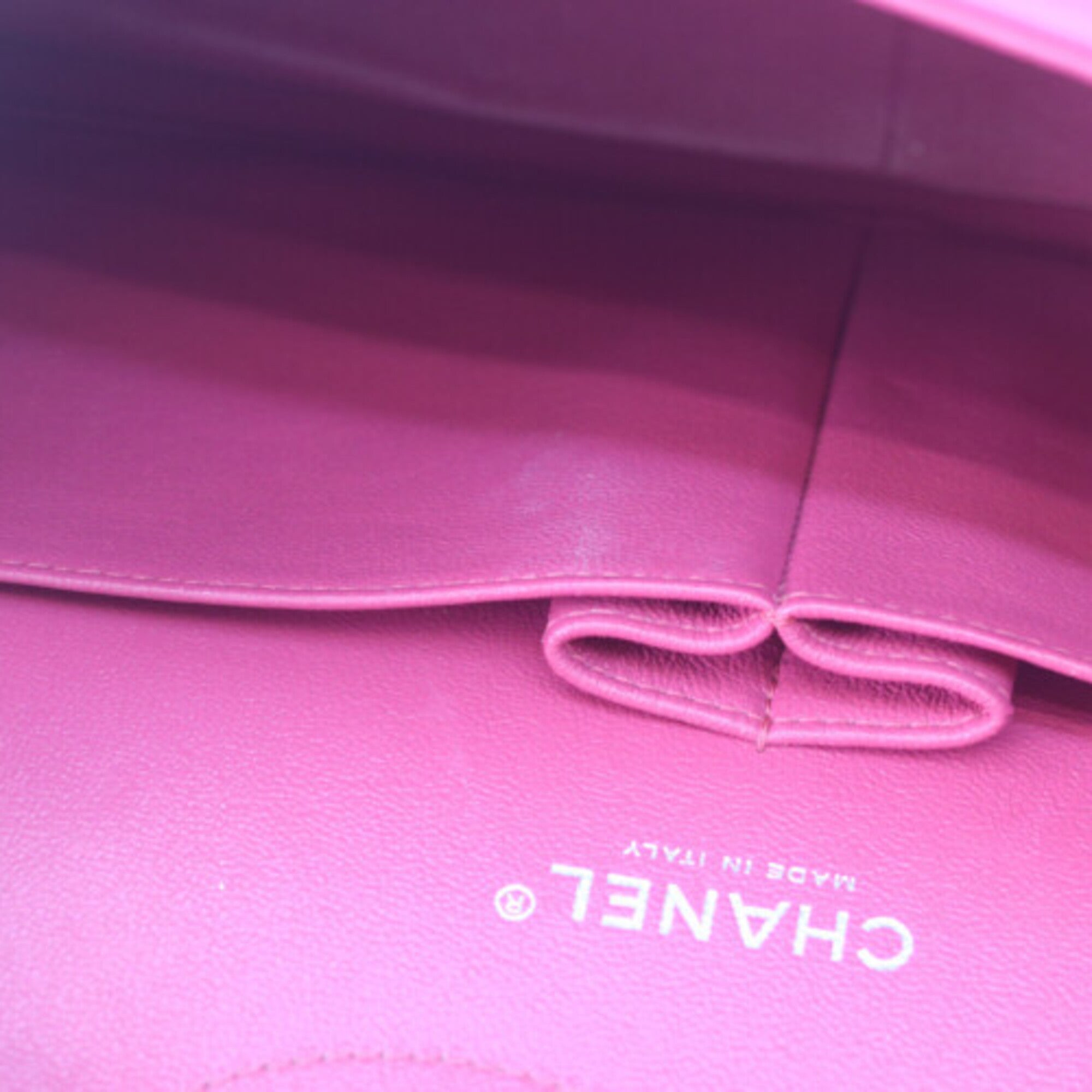 Chanel Pink Red Color Leather Shoulder Bag (Pre-Owned)
