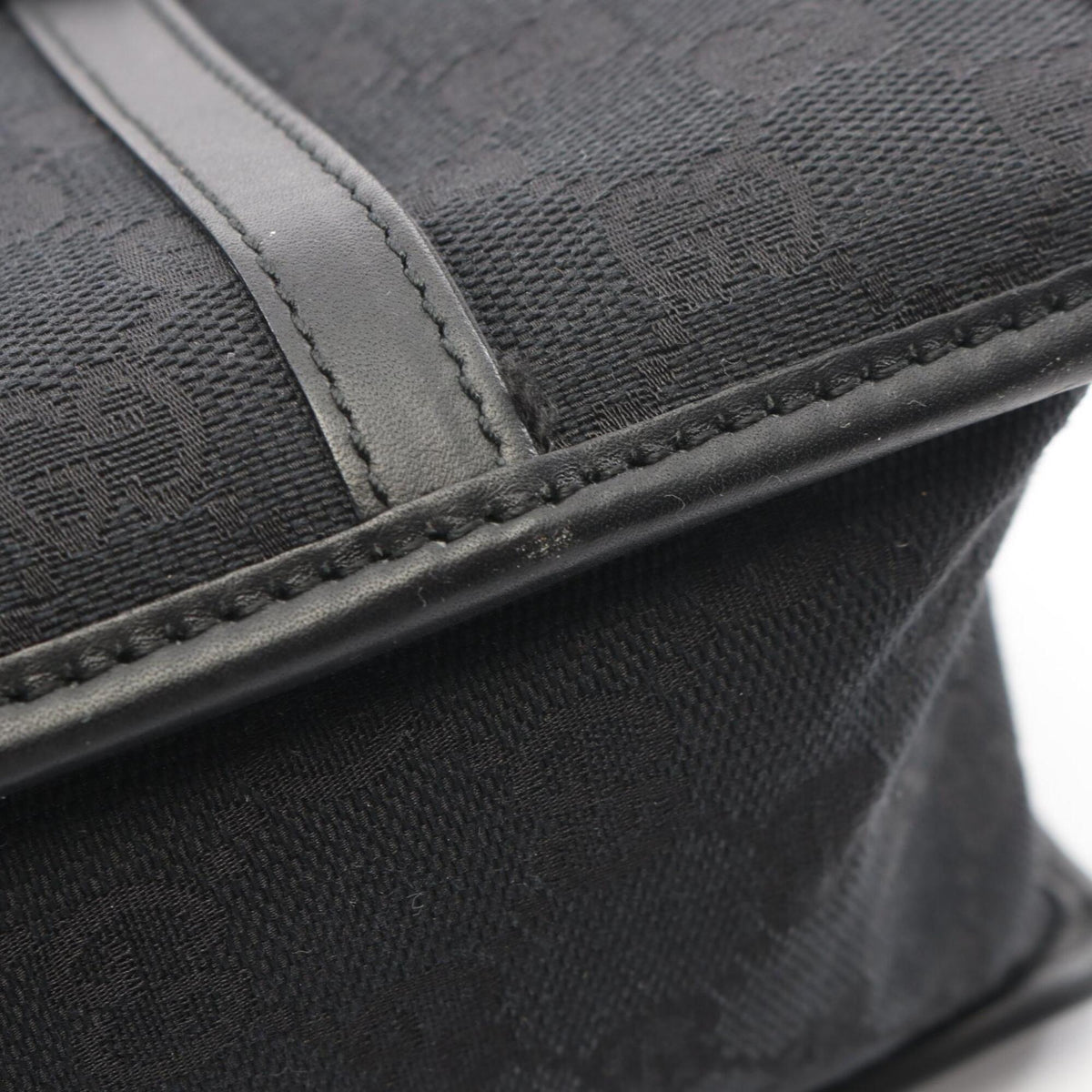 Gucci Gg Canvas Black Gg Canvas Leather Handbag (Pre-Owned)