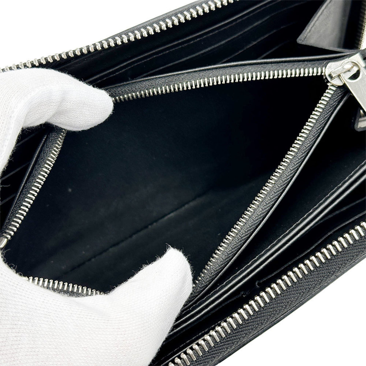 Louis Vuitton Black Noir Mahina Leather Long Wallet (Bi-Fold) (Pre-Owned)