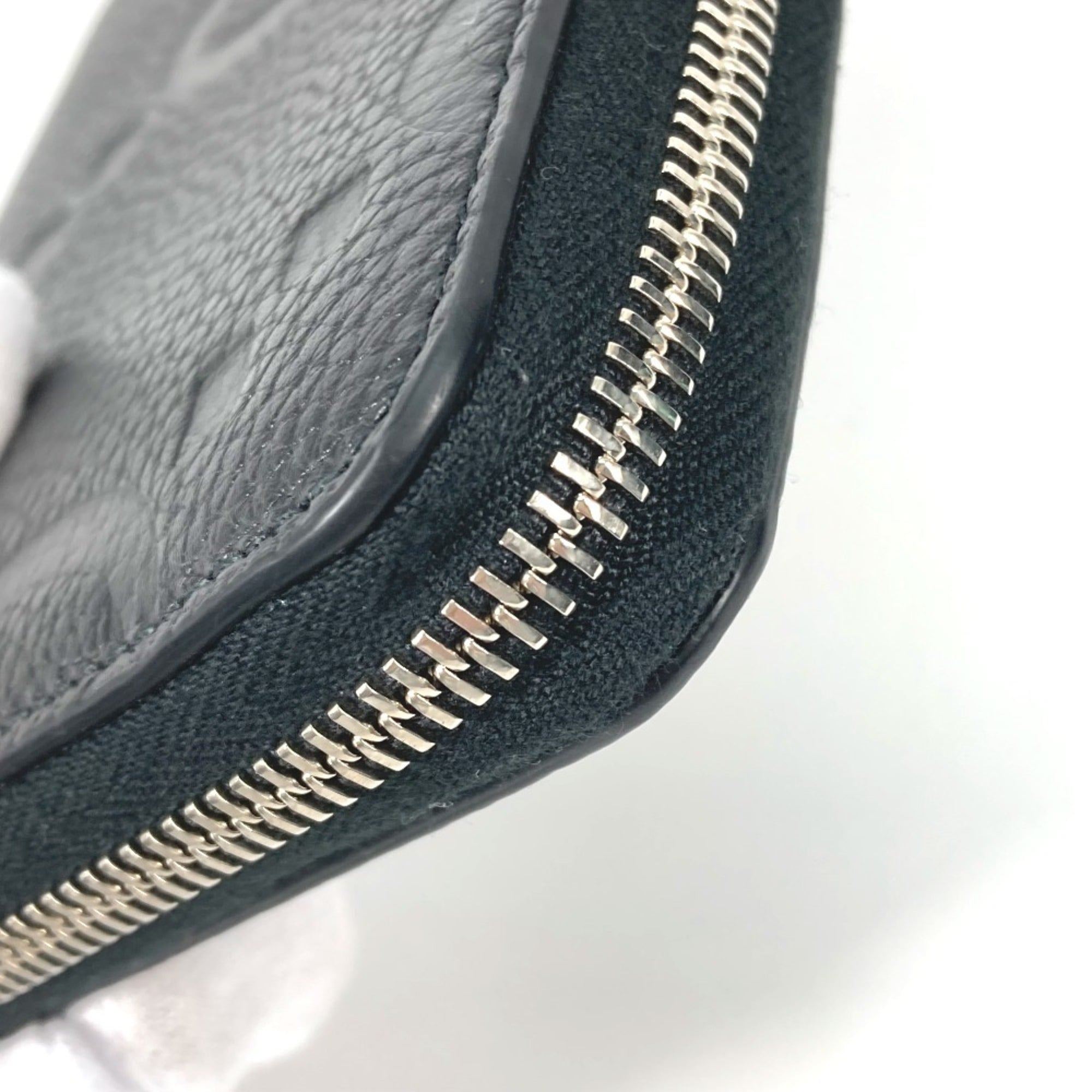 Gucci Black Leather Long Wallet (Bi-Fold) (Pre-Owned)