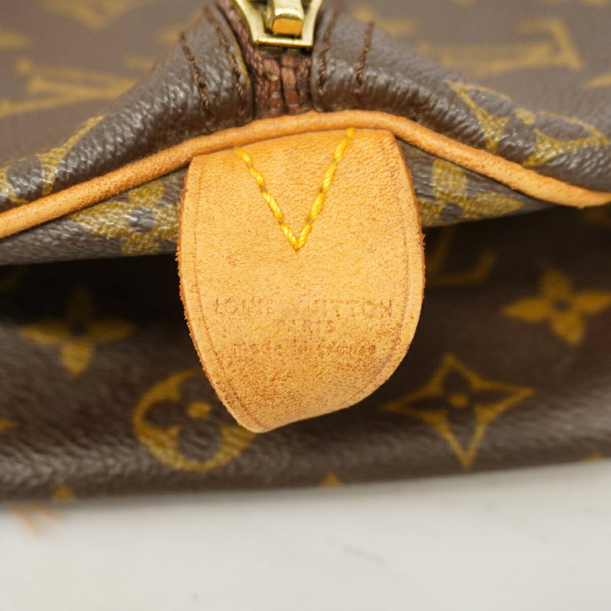 Louis Vuitton Brown Handbag (Pre-Owned)