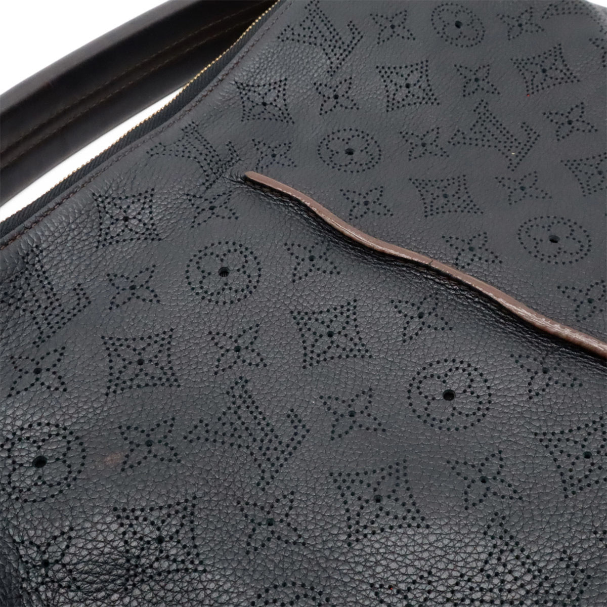 Louis Vuitton Black Noir Mahina Leather Leather Handbag Pouch Shoulder Bag (Pre-Owned)