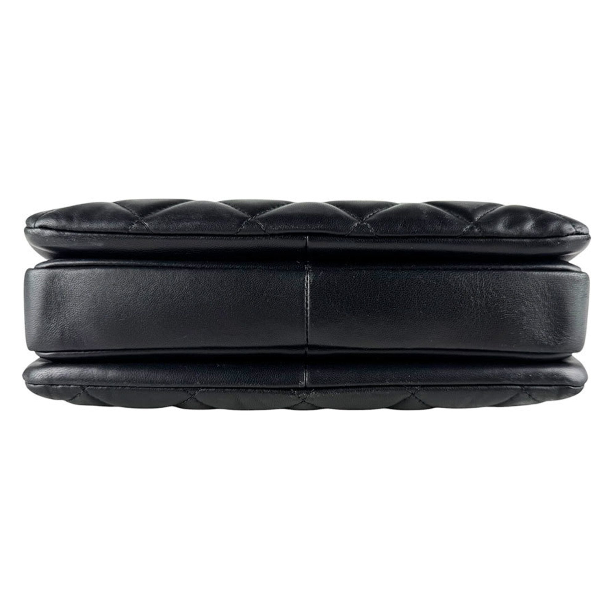 Chanel Black Leather Handbag Shoulder Bag (Pre-Owned)