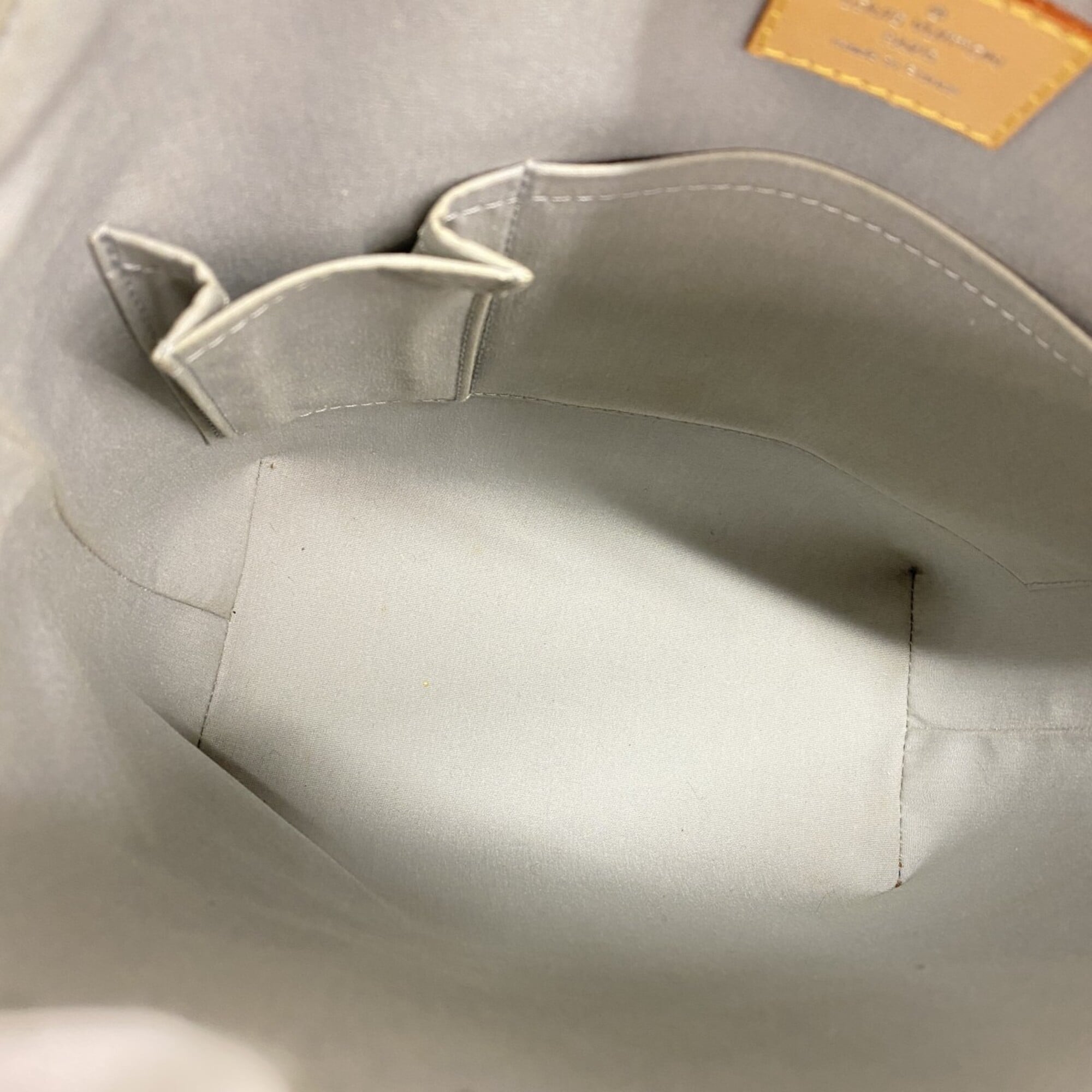 Louis Vuitton Argent Handbag (Pre-Owned)