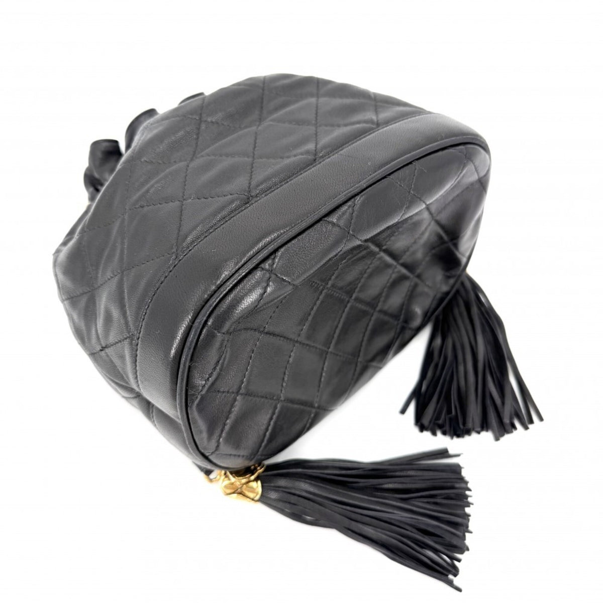Chanel Black Leather Pochette Shoulder Bag (Pre-Owned)