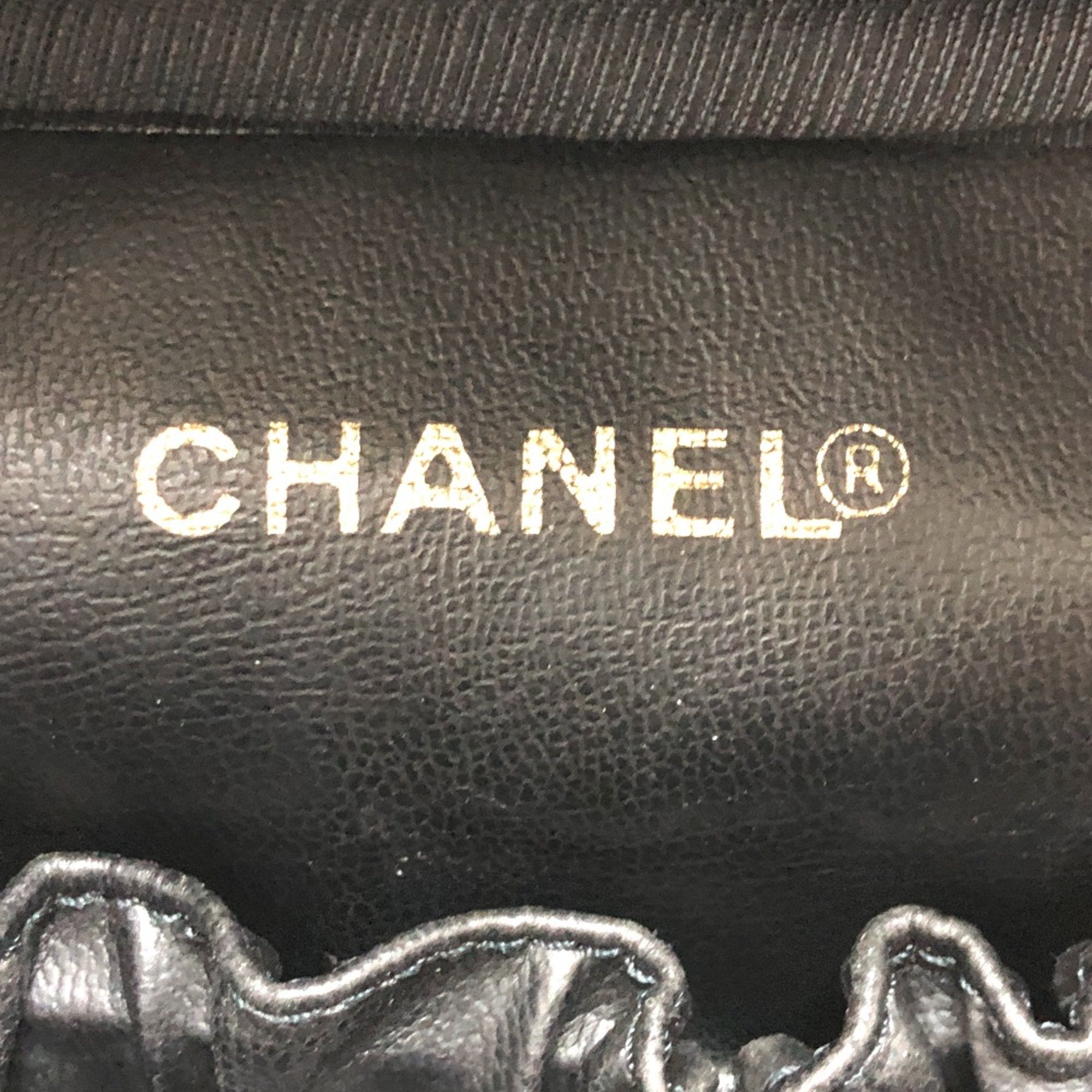 Chanel Black Patent Leather Handbag (Pre-Owned)