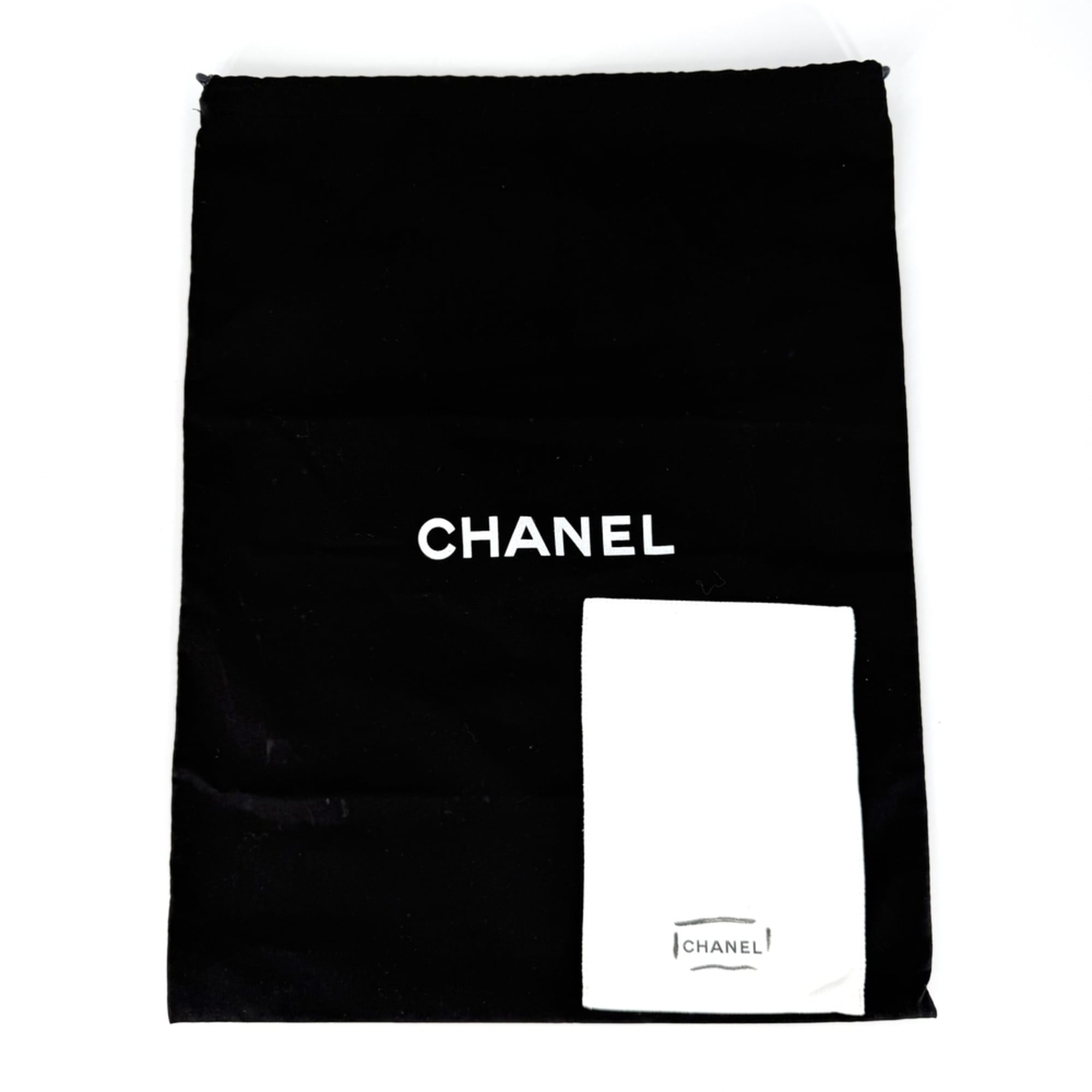 Chanel Matelasse Black Grained Calfskin Handbag (Pre-Owned)