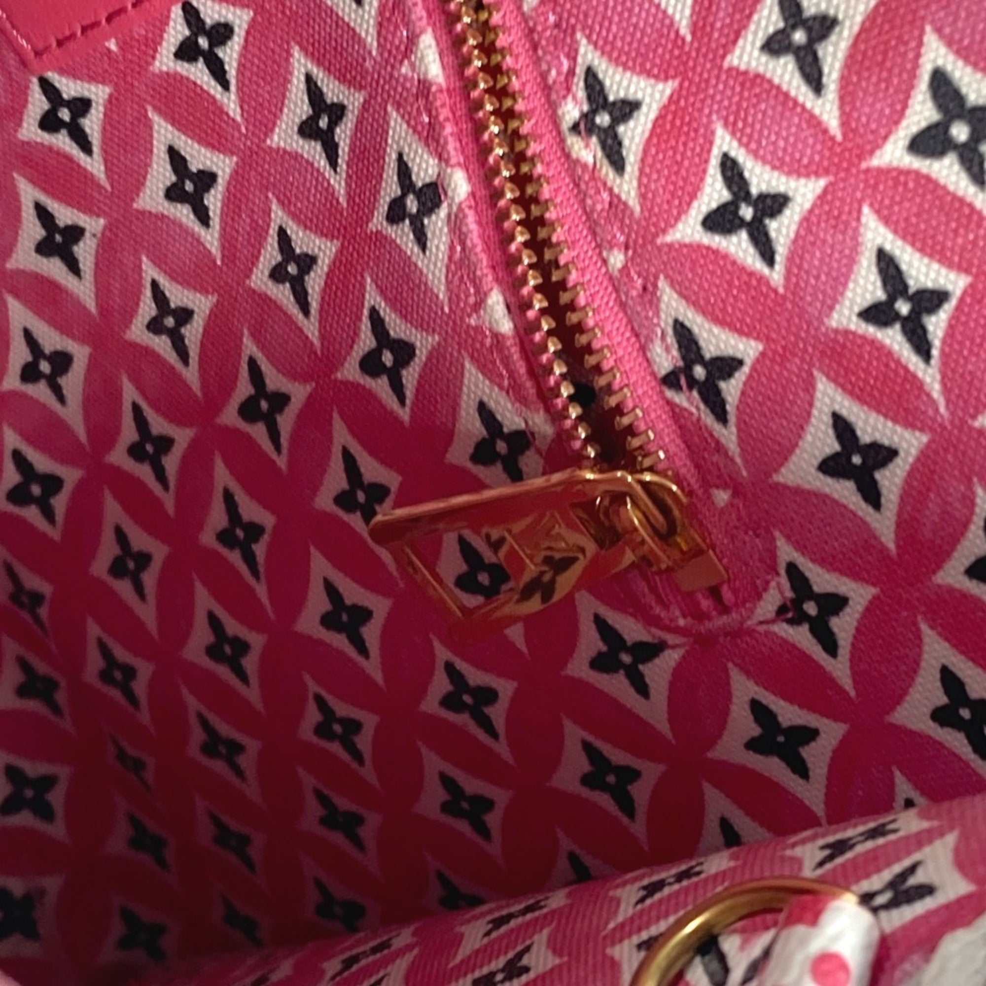 Louis Vuitton Pink White Monogram Handbag Shoulder Bag Tote Bag (Pre-Owned)