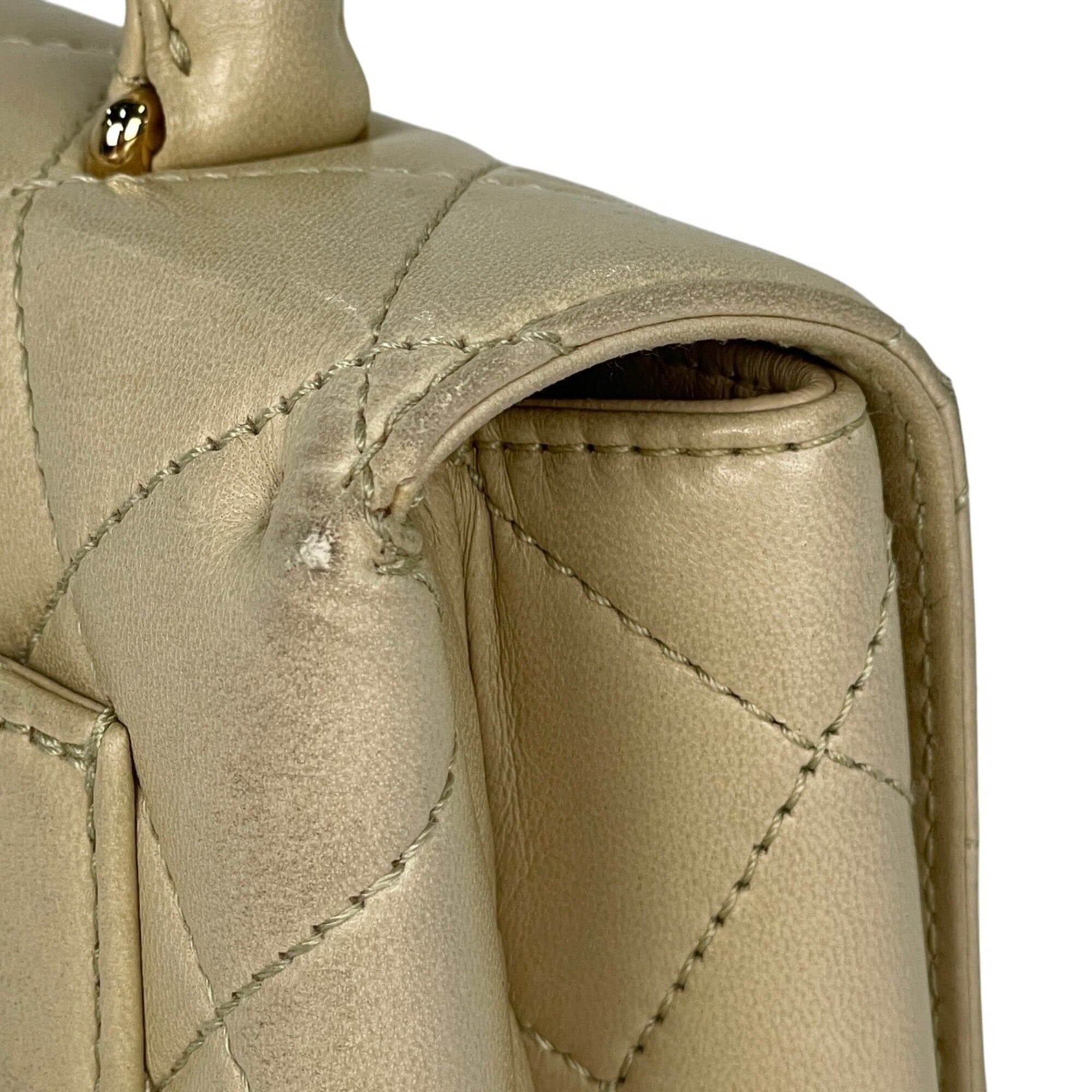 Chanel Beige Leather Handbag (Pre-Owned)