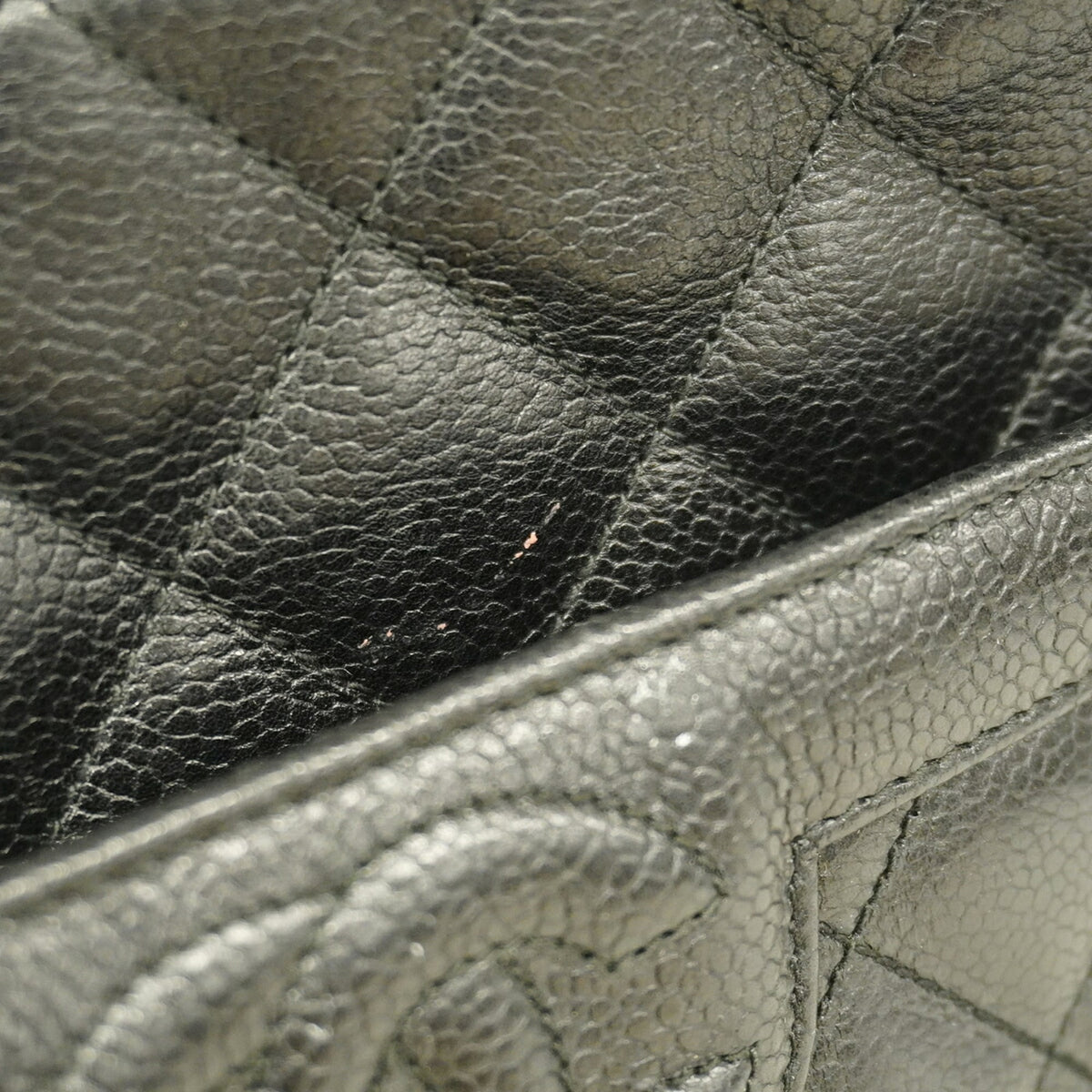 Chanel Black Grained Calfskin Shoulder Bag (Pre-Owned)