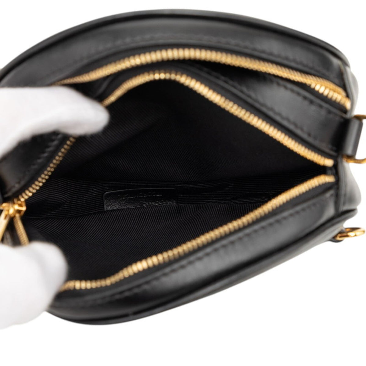 Burberry Black Leather Shoulder Bag (Pre-Owned)