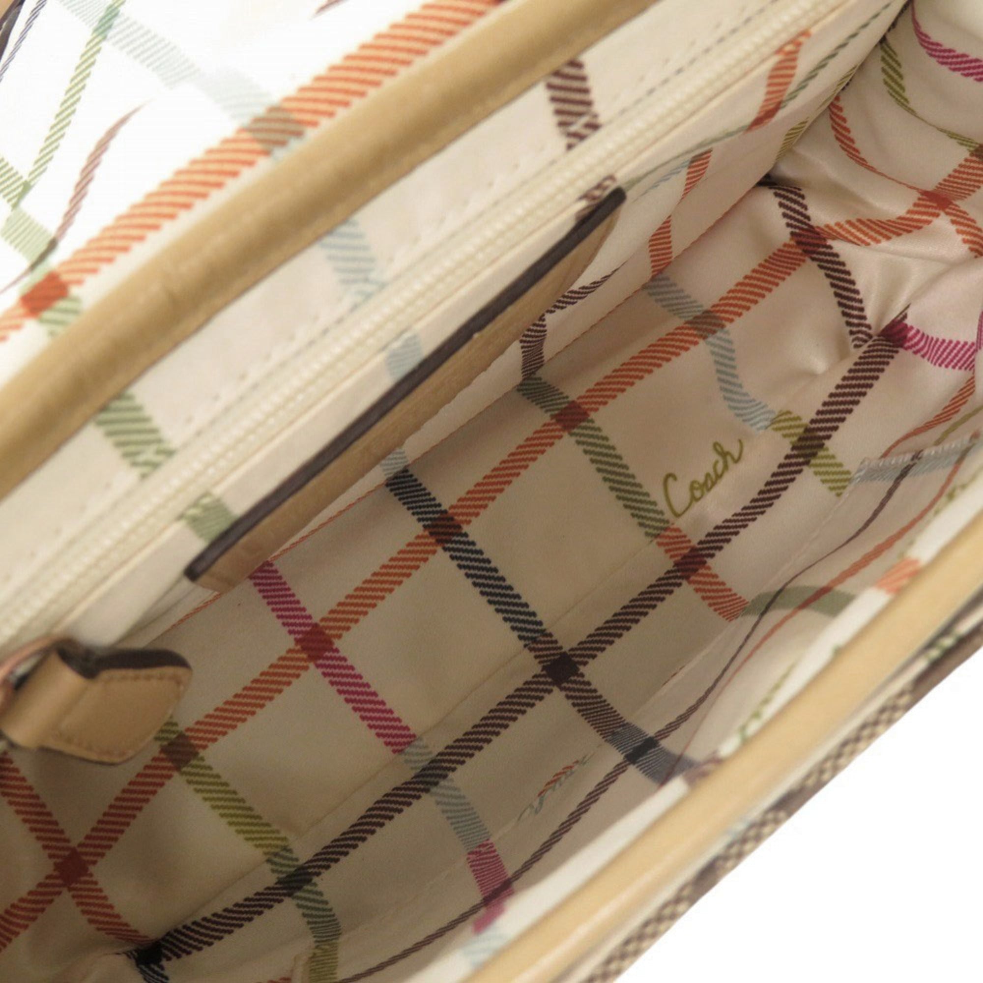 Coach Beige Canvas Patent Leather Shoulder Bag (Pre-Owned)