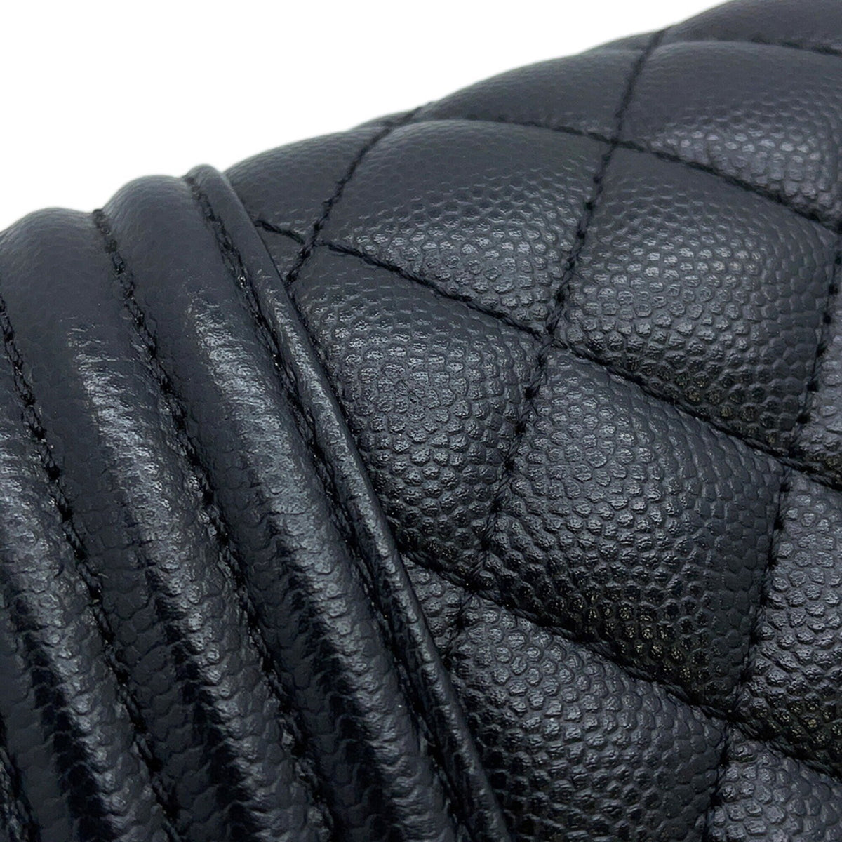 Chanel Matelasse Black Grained Calfskin Handbag Shoulder Bag (Pre-Owned)