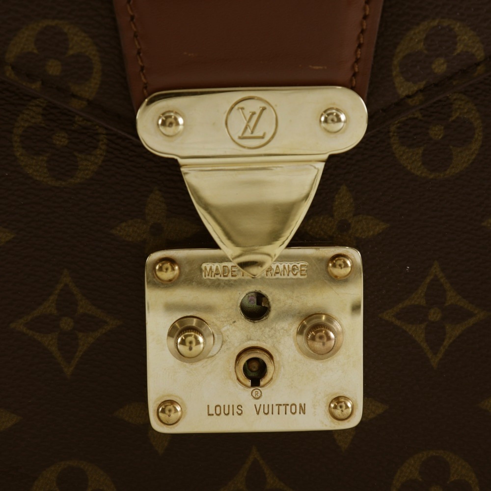 Louis Vuitton Brown Monogram Canvas Handbag (Pre-Owned)
