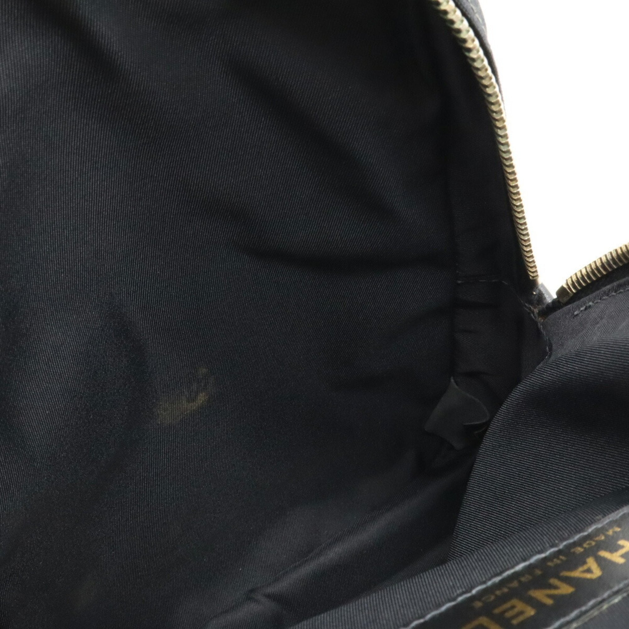 Chanel Black Nylon Jacquard Leather Pochette Shoulder Bag (Pre-Owned)
