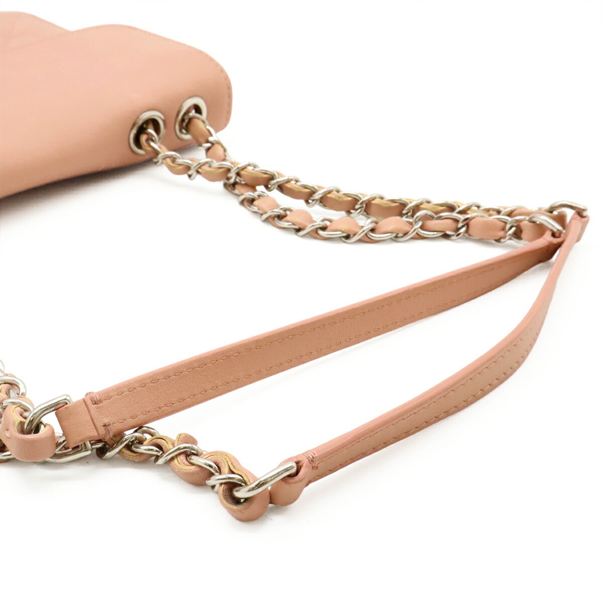 Chanel Pink Leather Shoulder Bag (Pre-Owned)